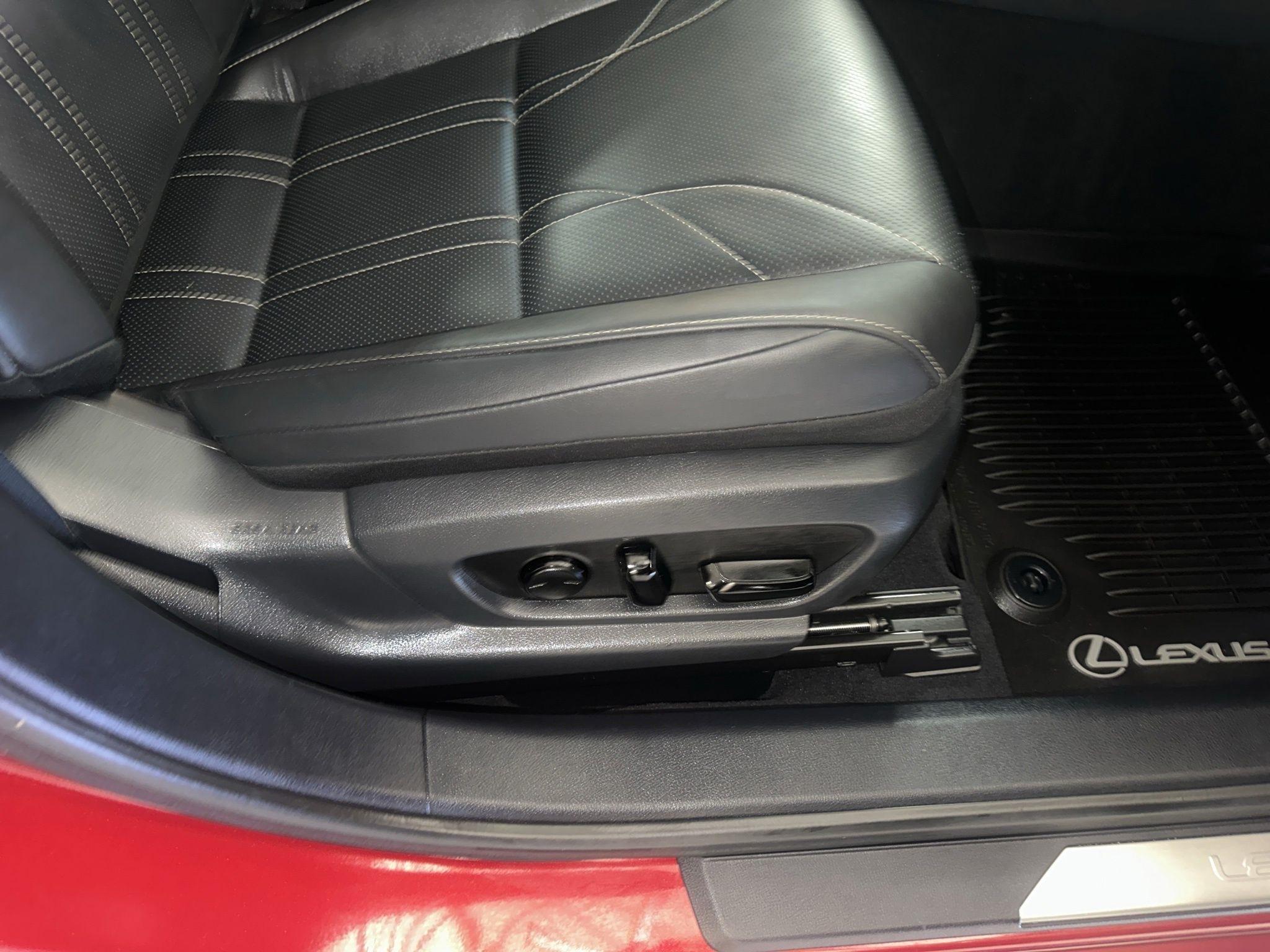 Lexus ES  2024