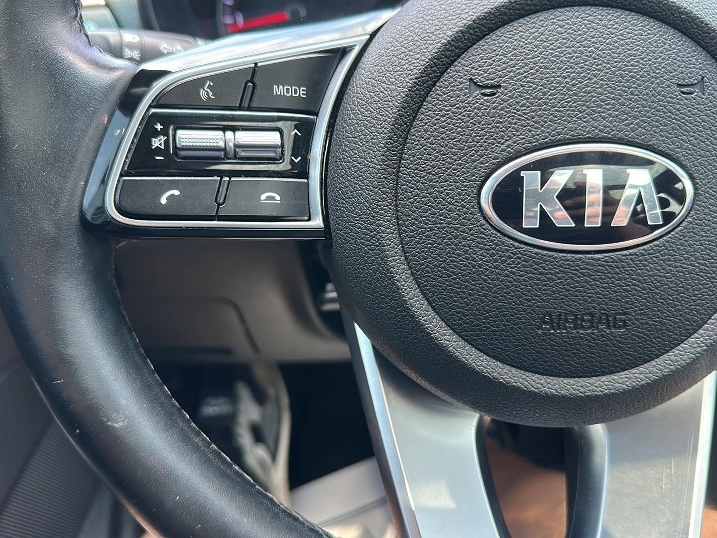 Kia Optima  2020