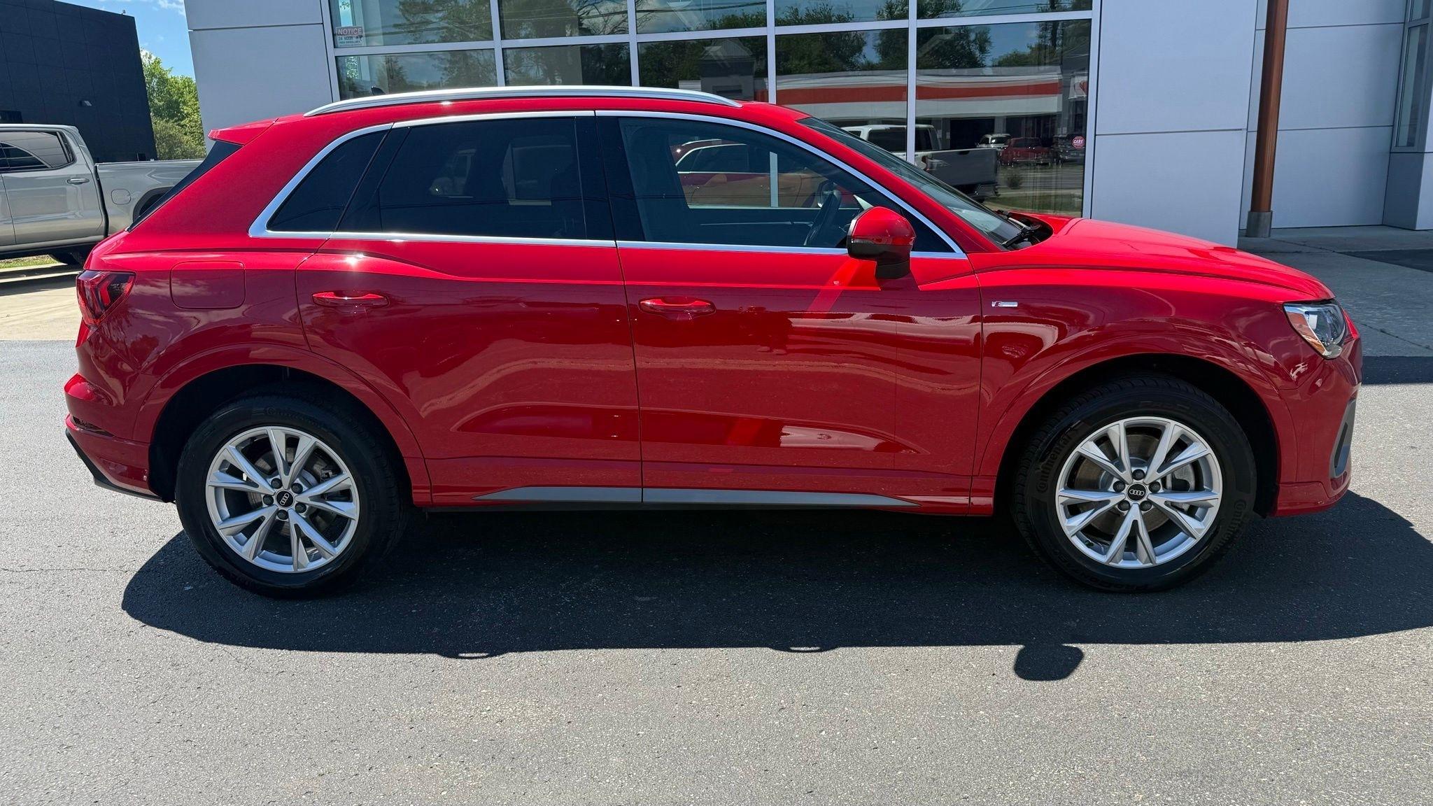 2022 Audi Q3 Premium