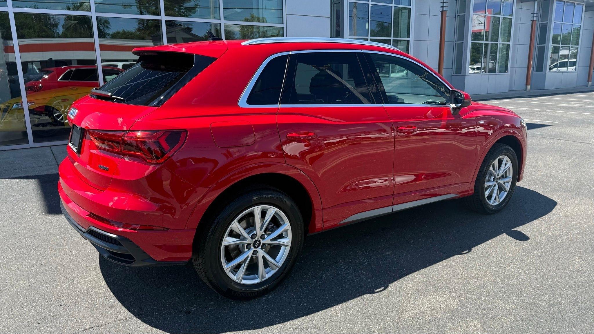 2022 Audi Q3 45 TFSI S Line Premium quattro's photo