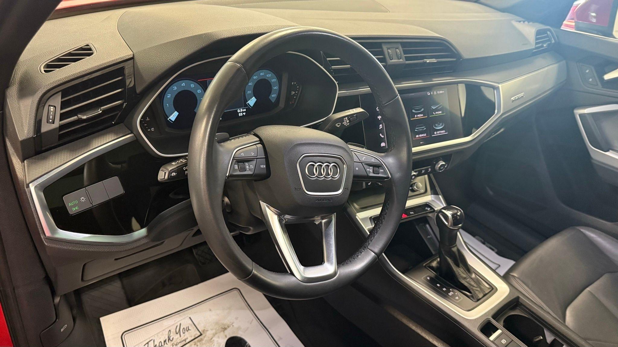 Audi Q3  2022