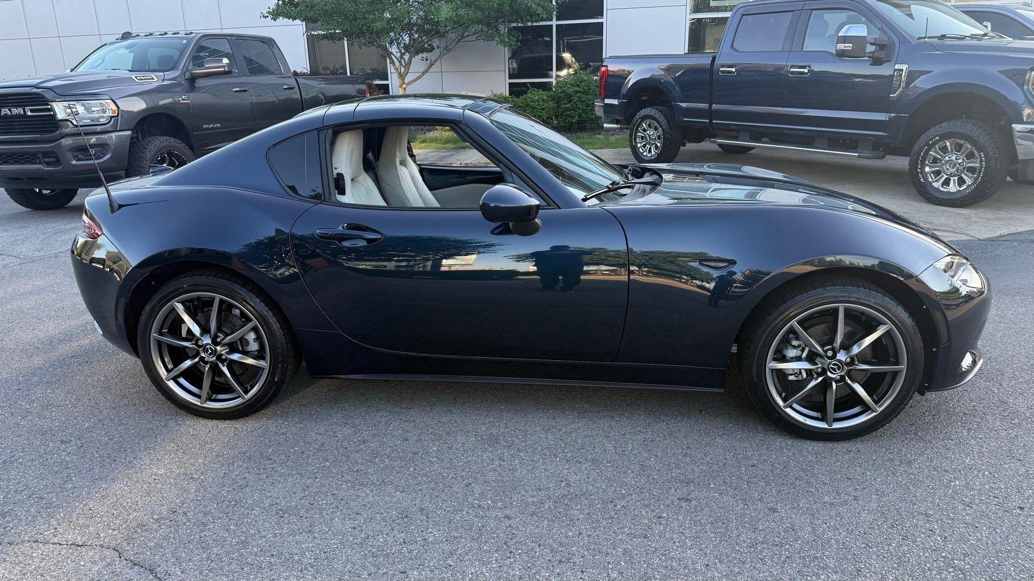 Mazda MX-5 Miata RF  2021