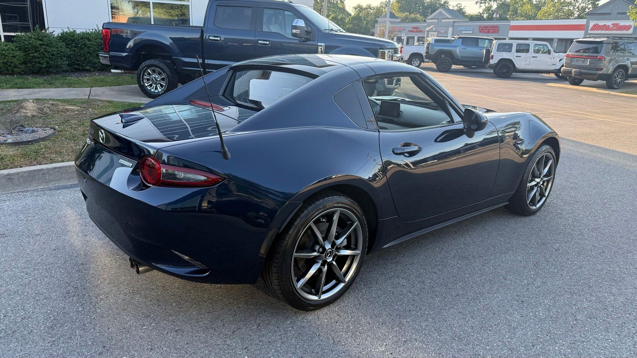 Mazda MX-5 Miata RF  2021