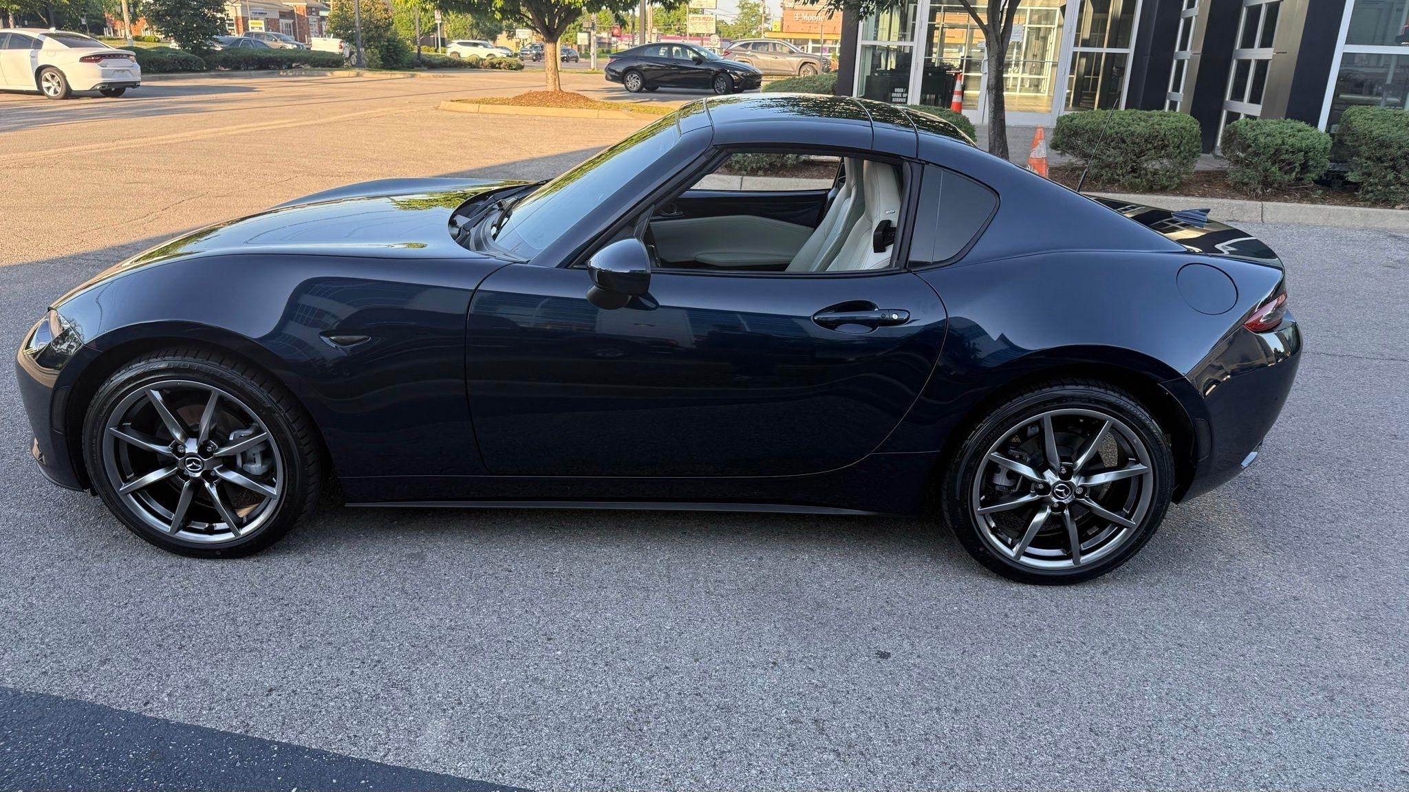 Mazda MX-5 Miata RF  2021