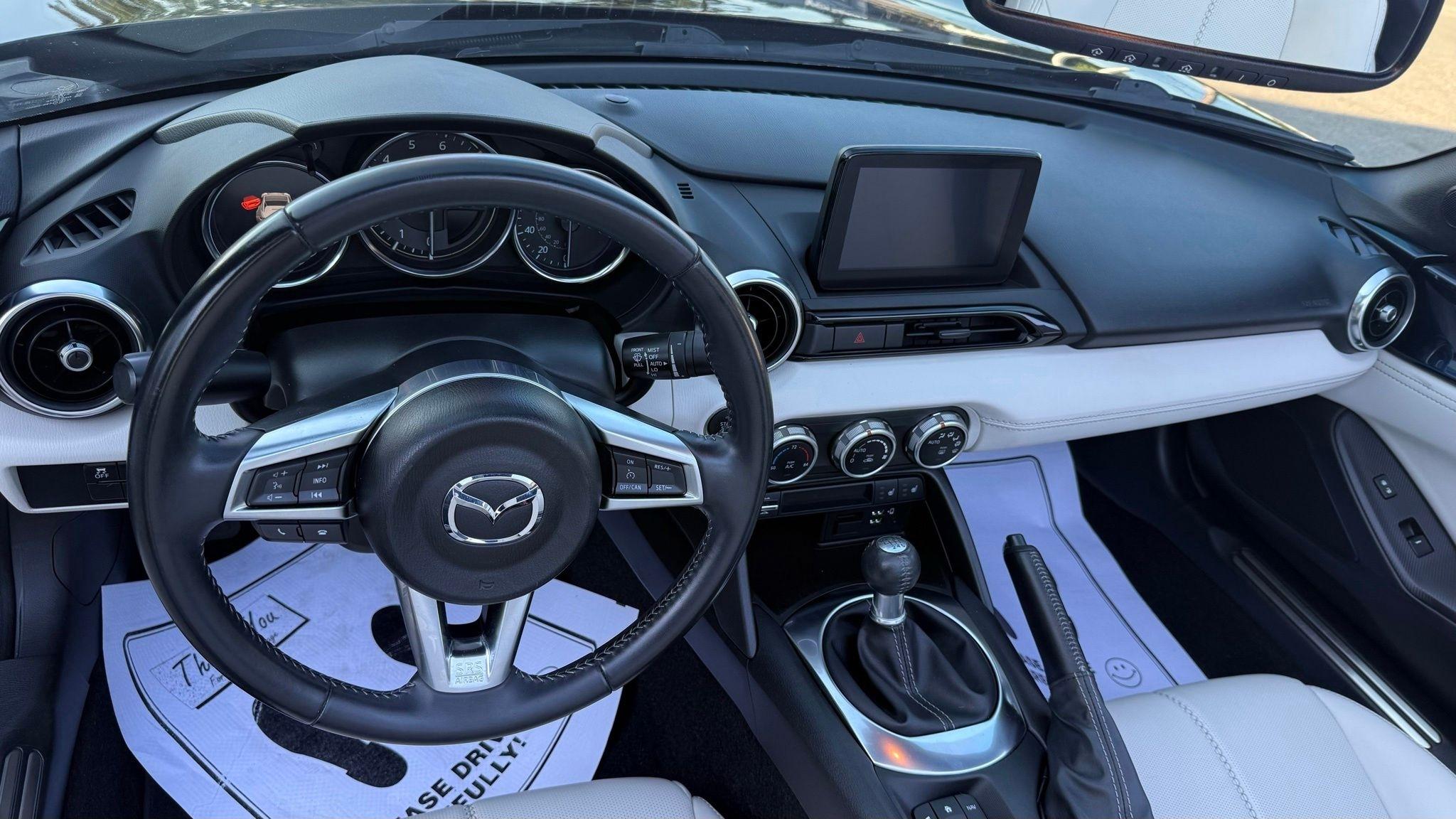Mazda MX-5 Miata RF  2021