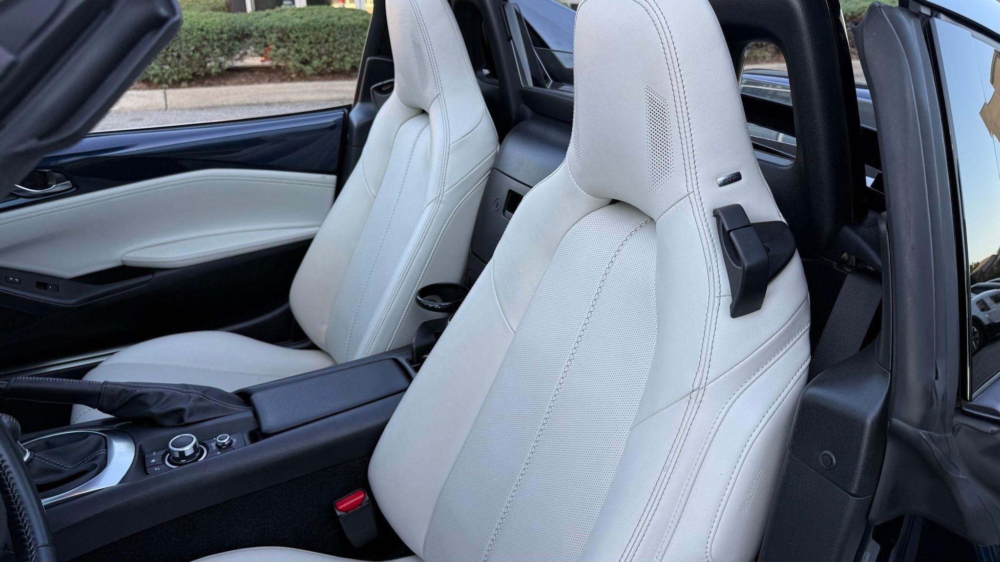 Mazda MX-5 Miata RF  2021