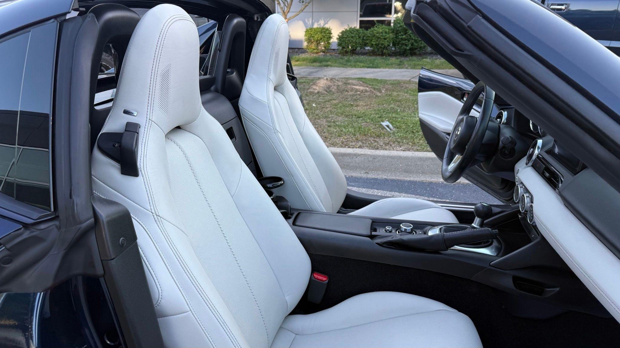 Mazda MX-5 Miata RF  2021