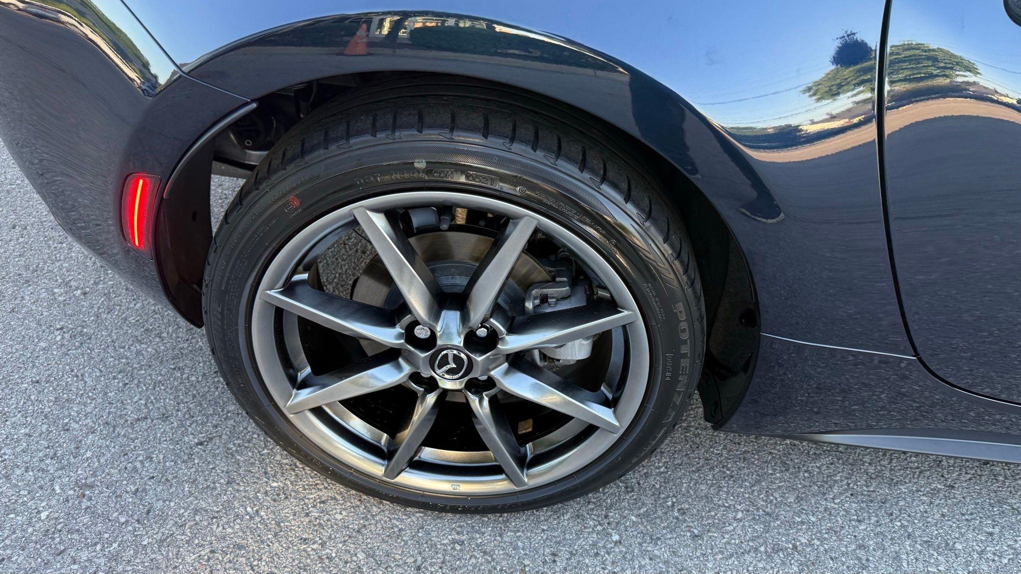 Mazda MX-5 Miata RF  2021