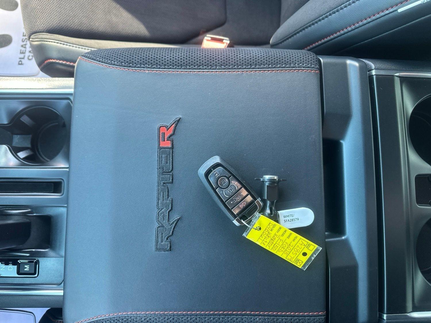 Ford F-150  2025