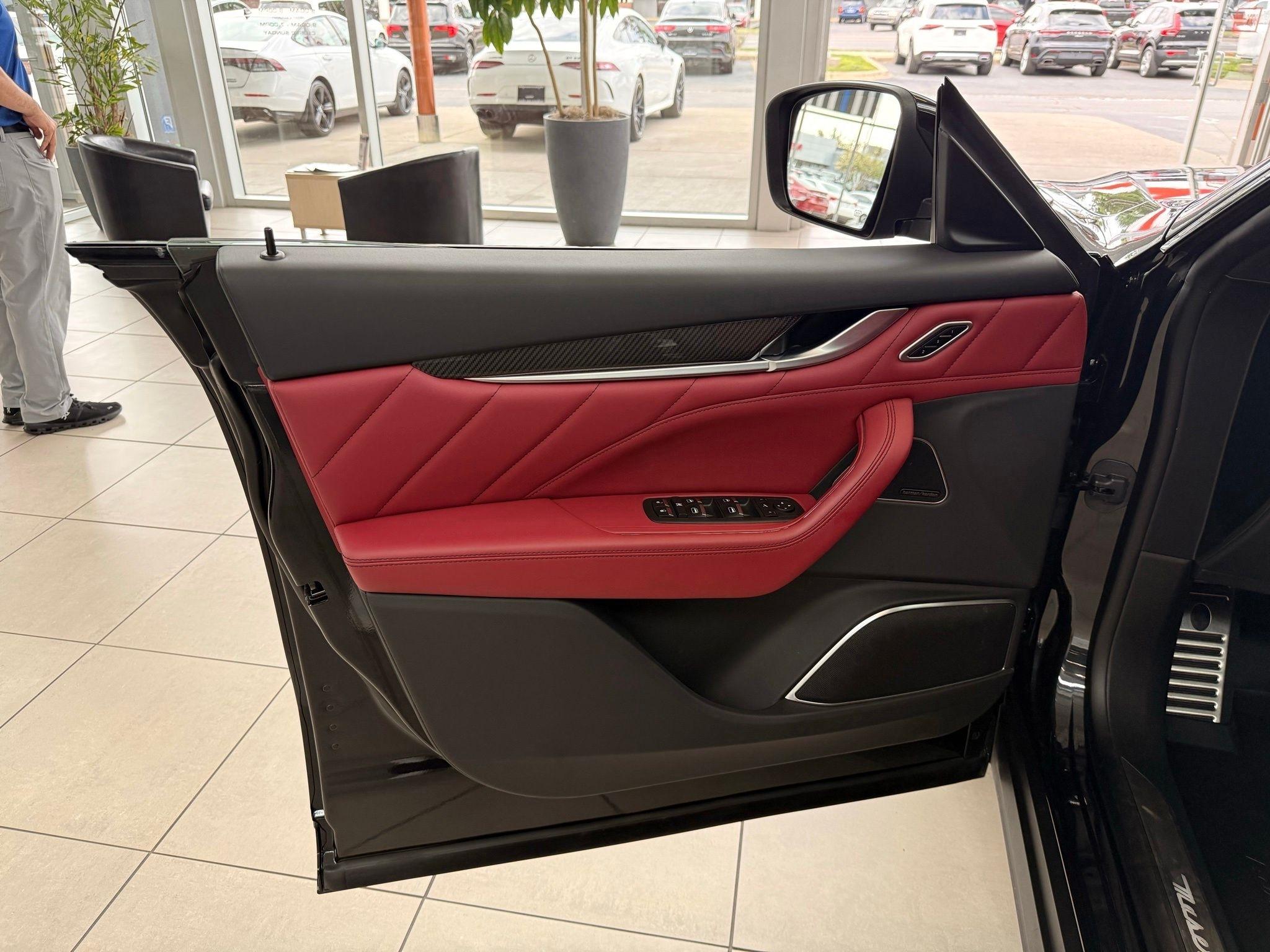 Maserati Levante  2023