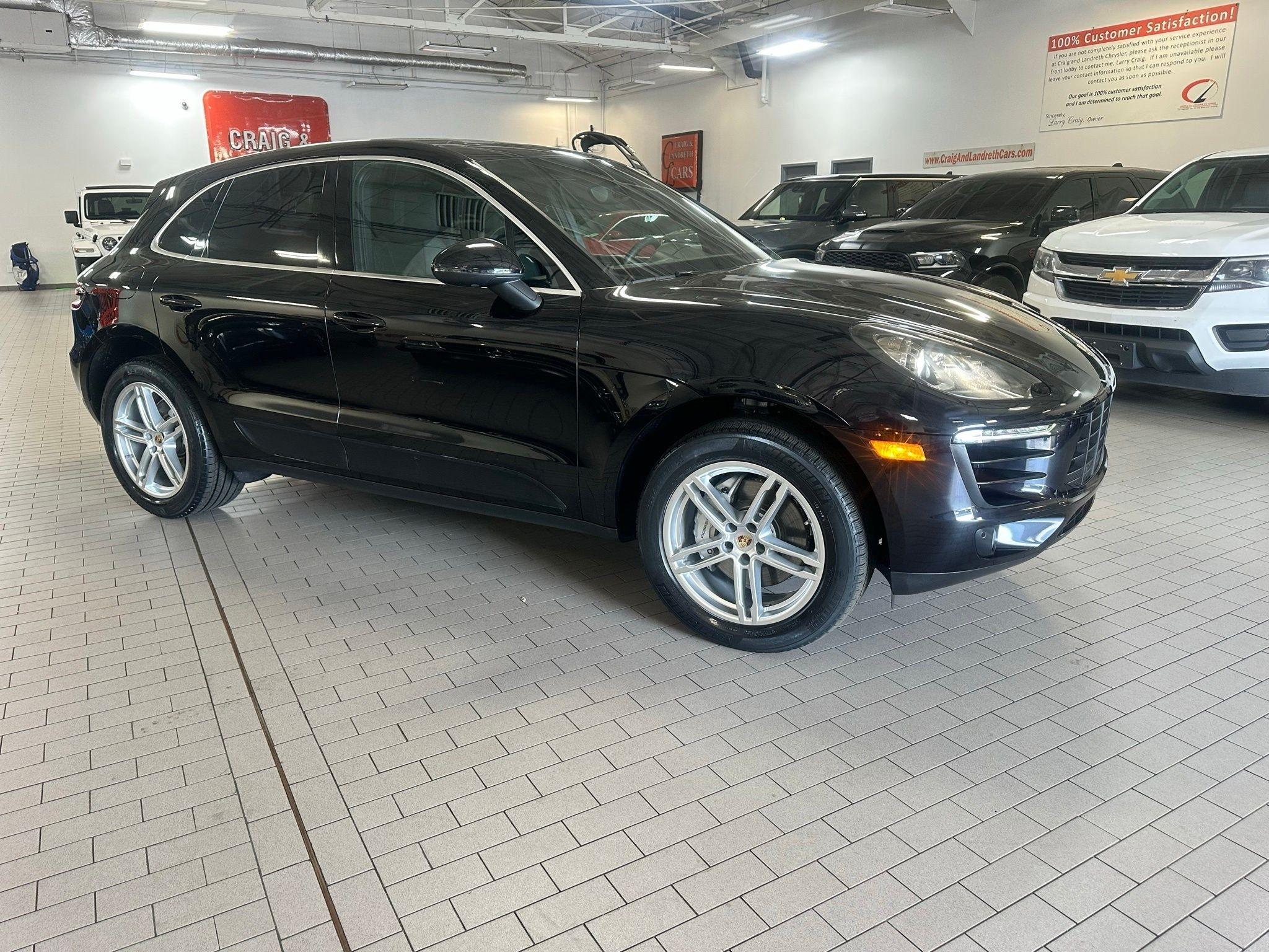 Porsche Macan  2016