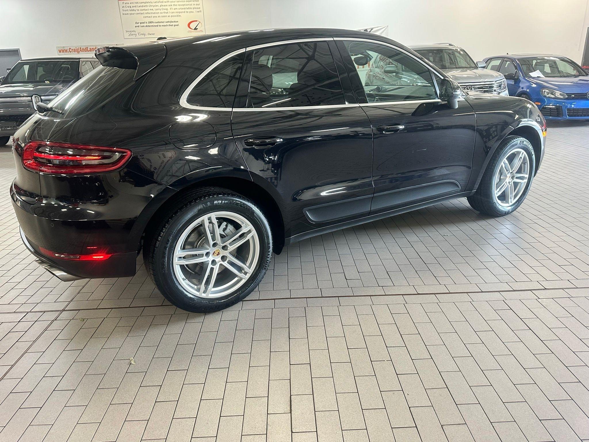 Porsche Macan  2016