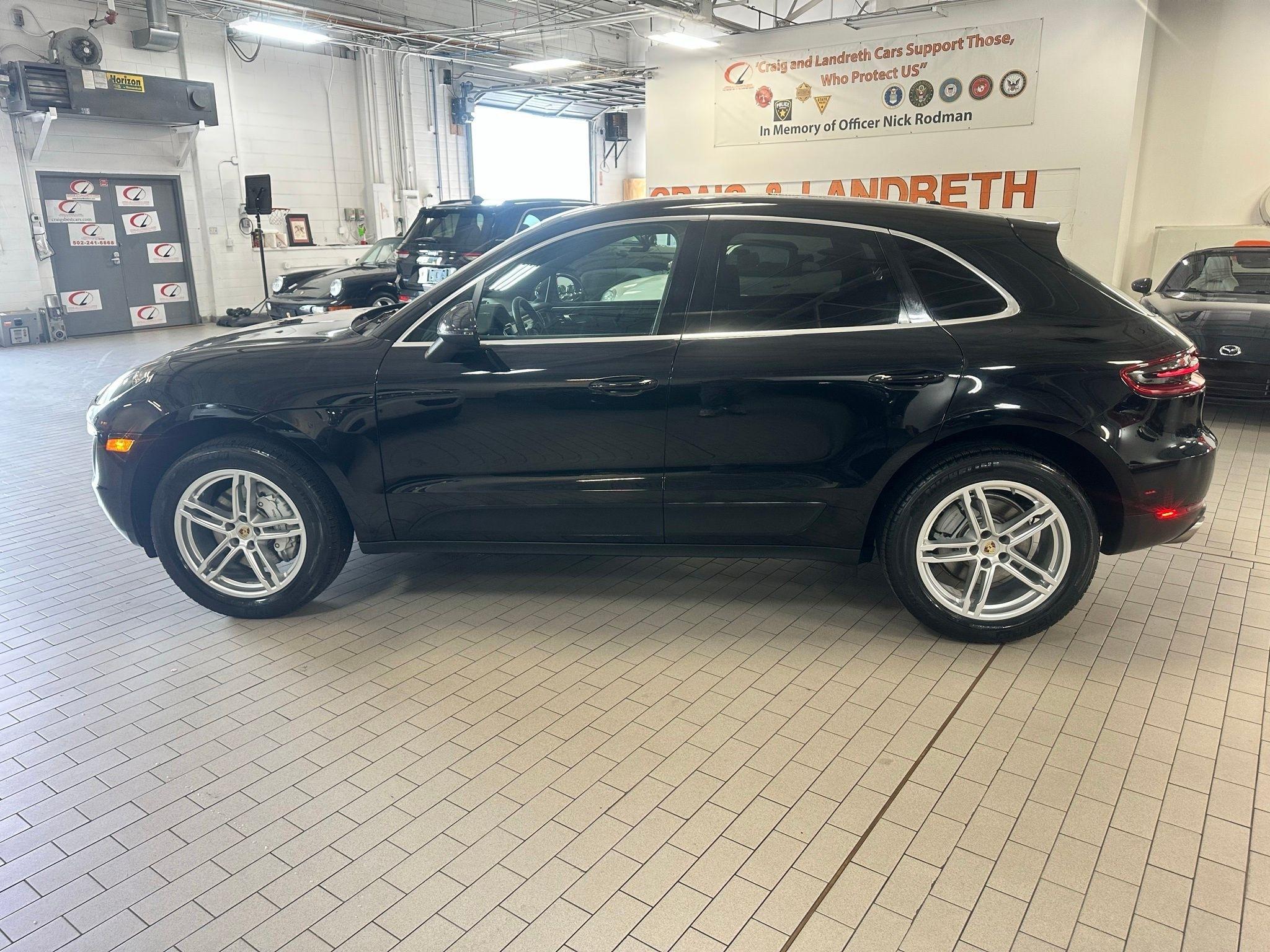 Porsche Macan  2016