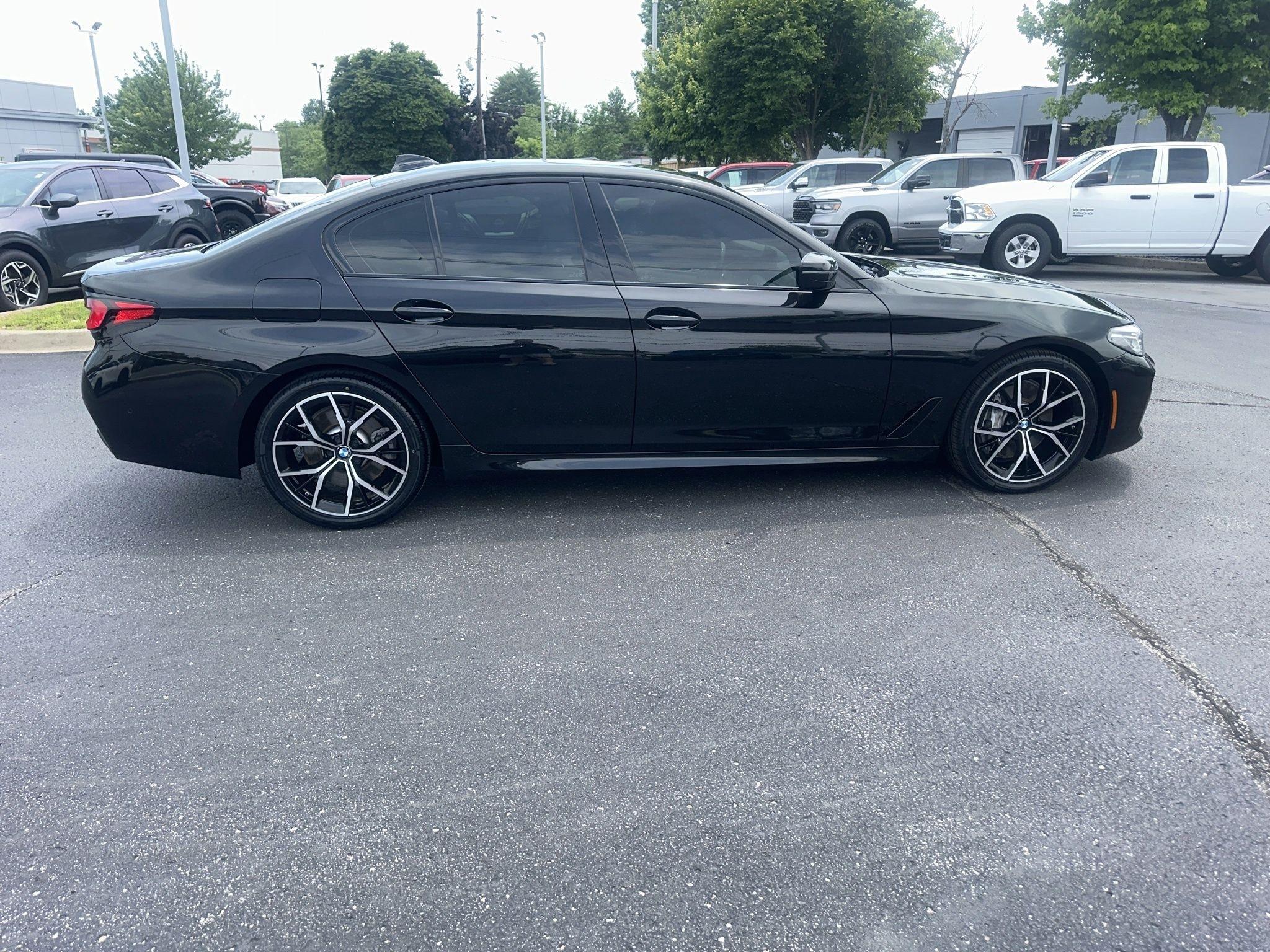 BMW 5-Series  2022