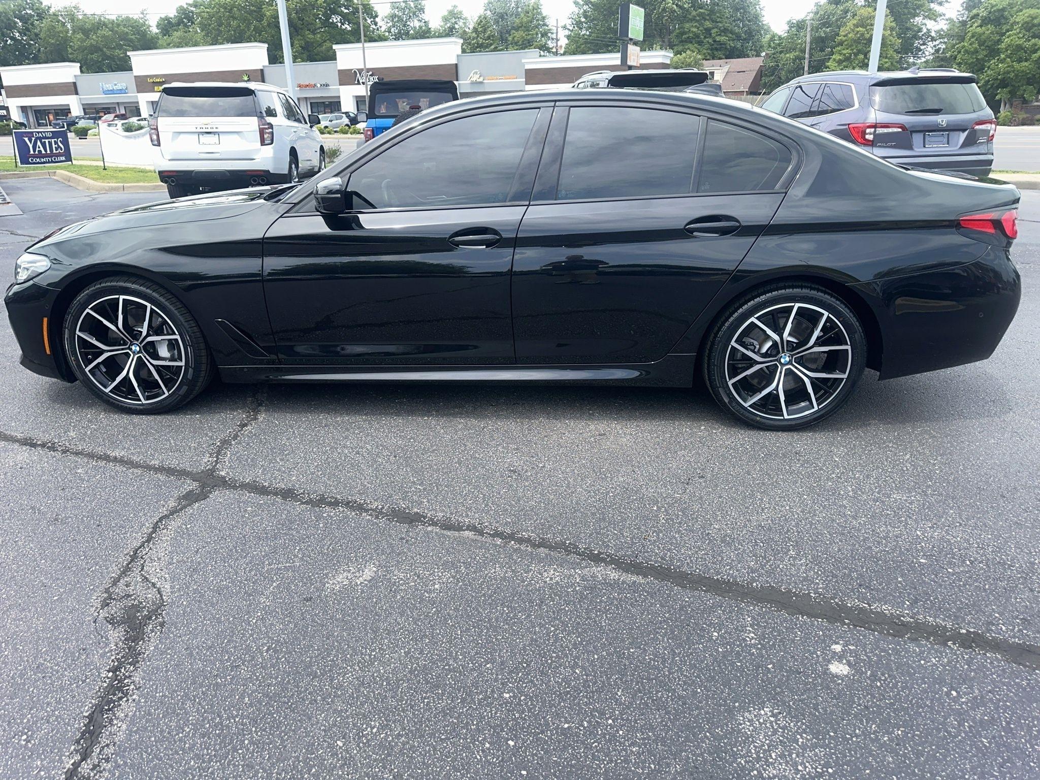 BMW 5-Series  2022