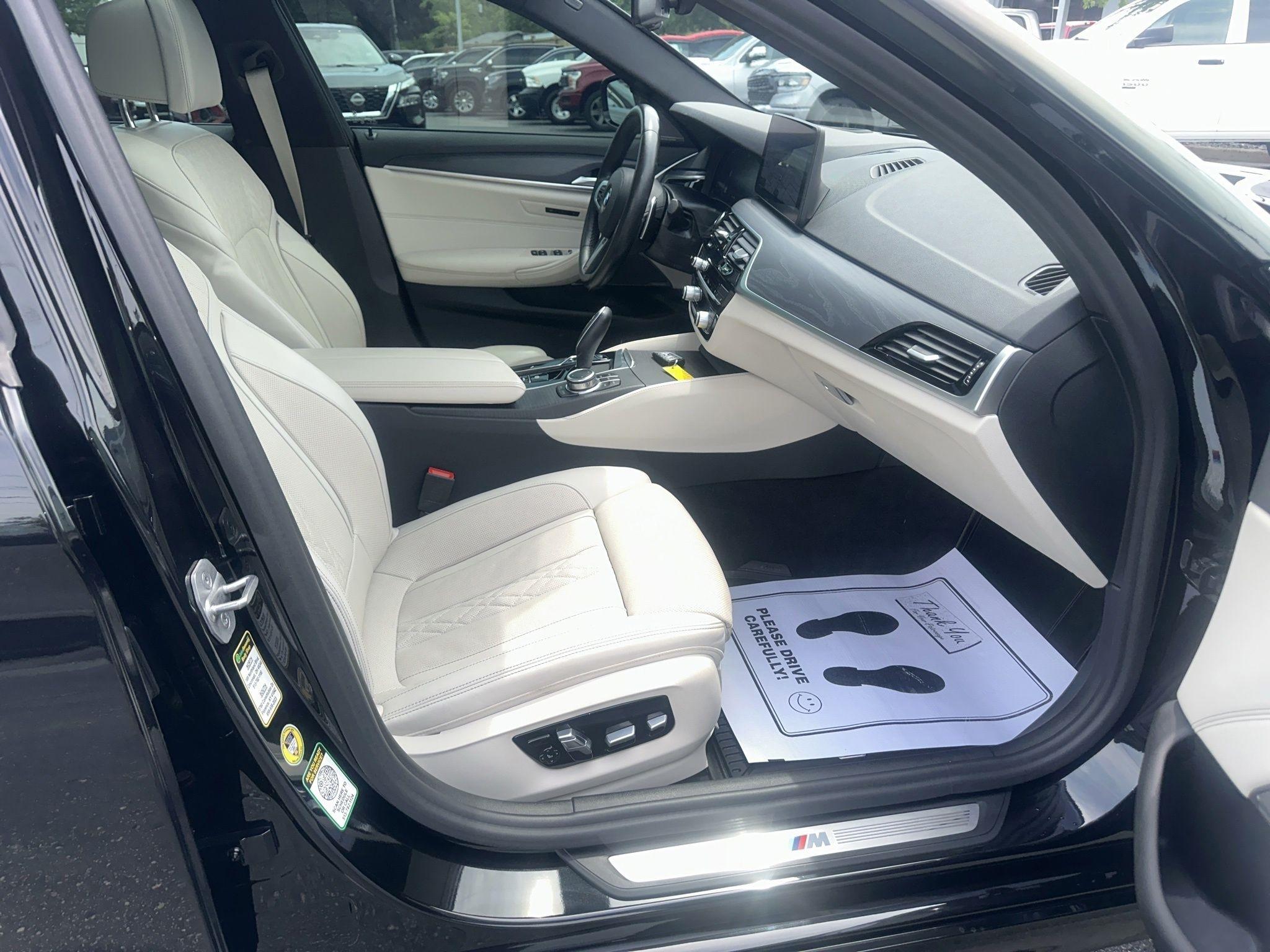 BMW 5-Series  2022