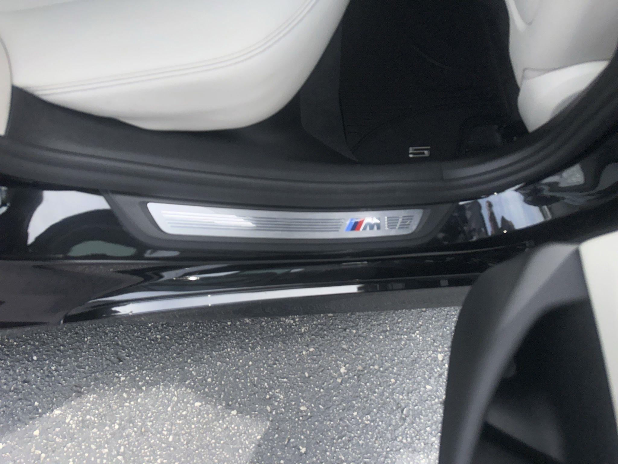 BMW 5-Series  2022