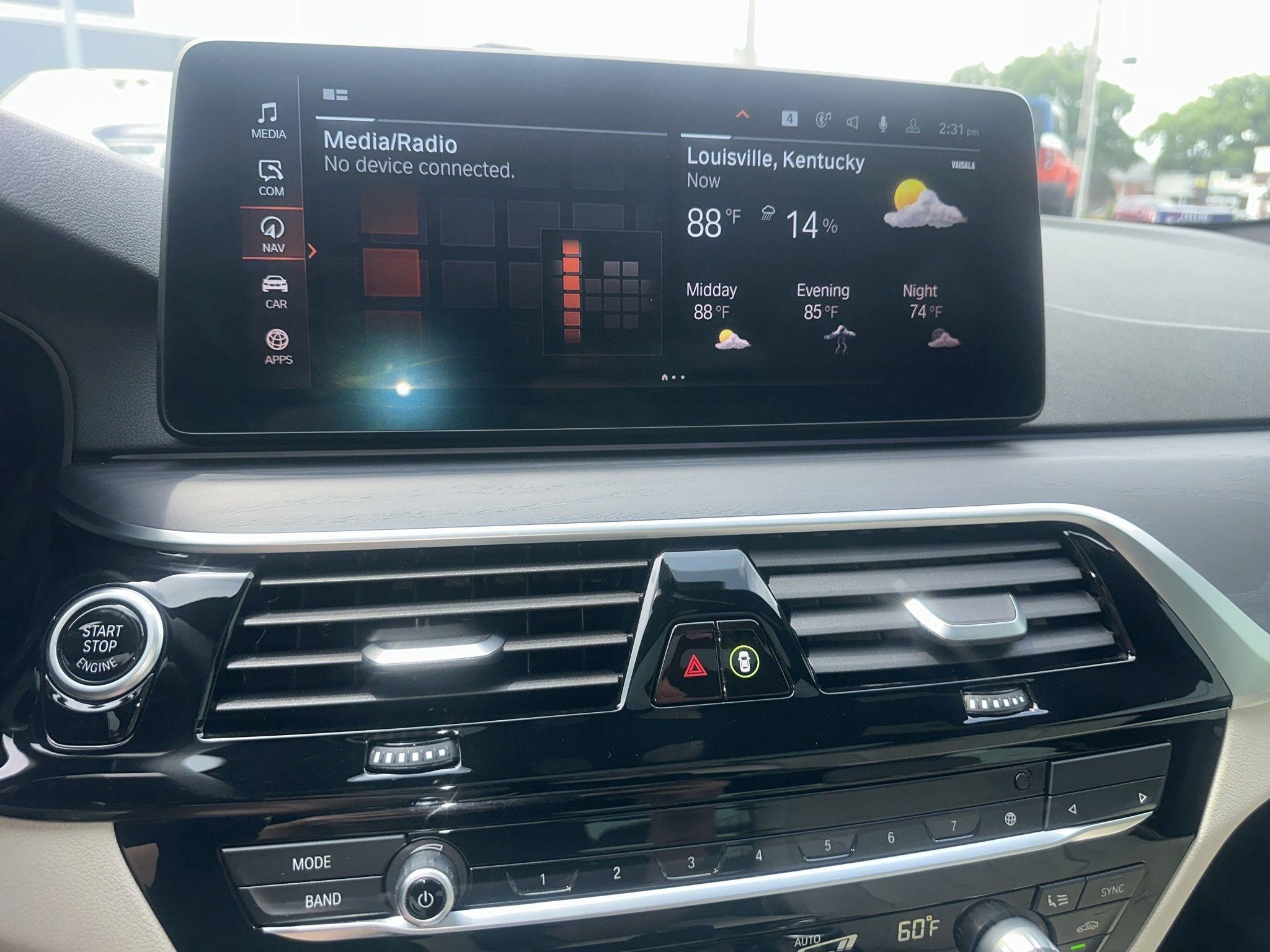 BMW 5-Series  2022