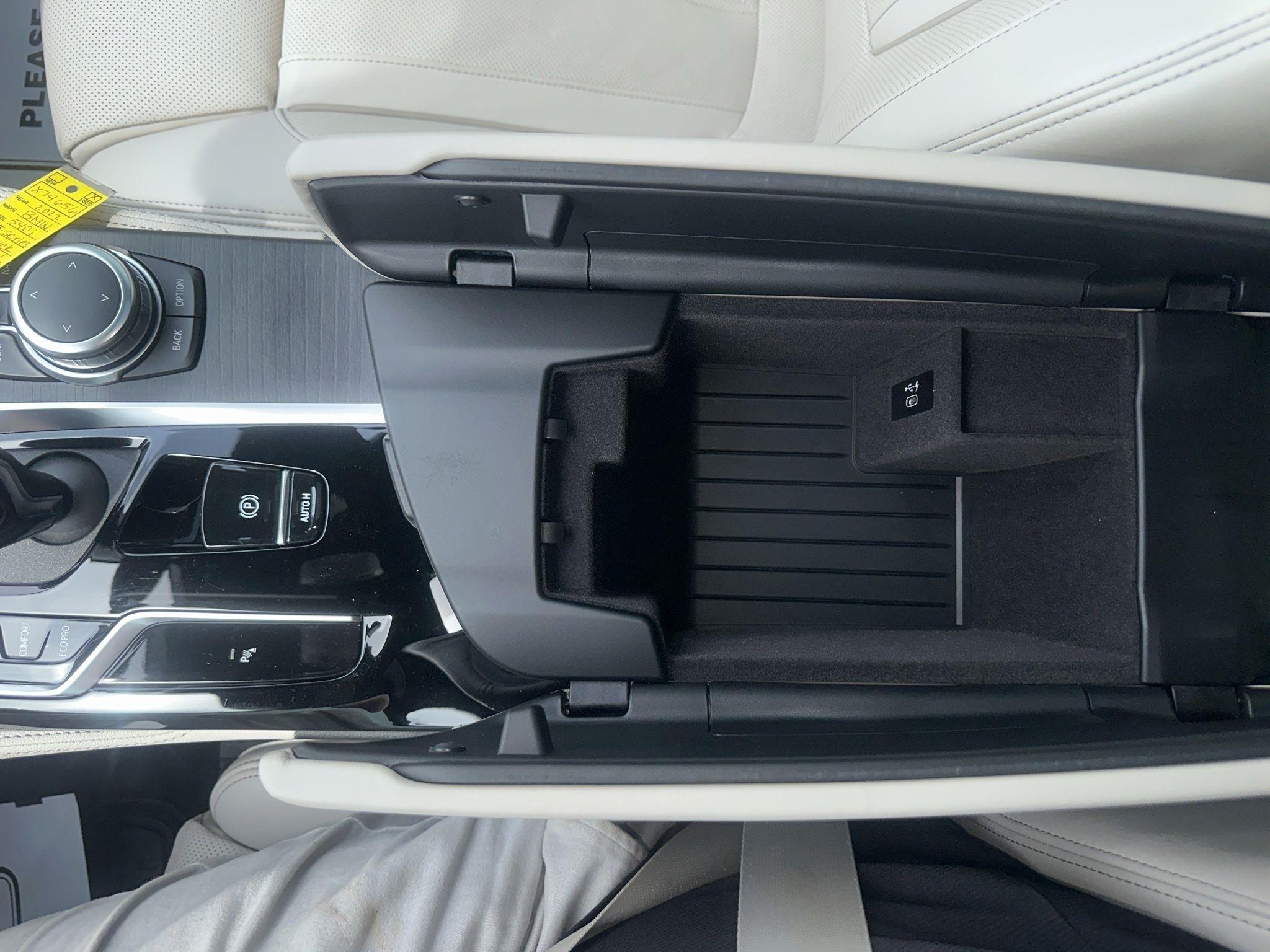 BMW 5-Series  2022