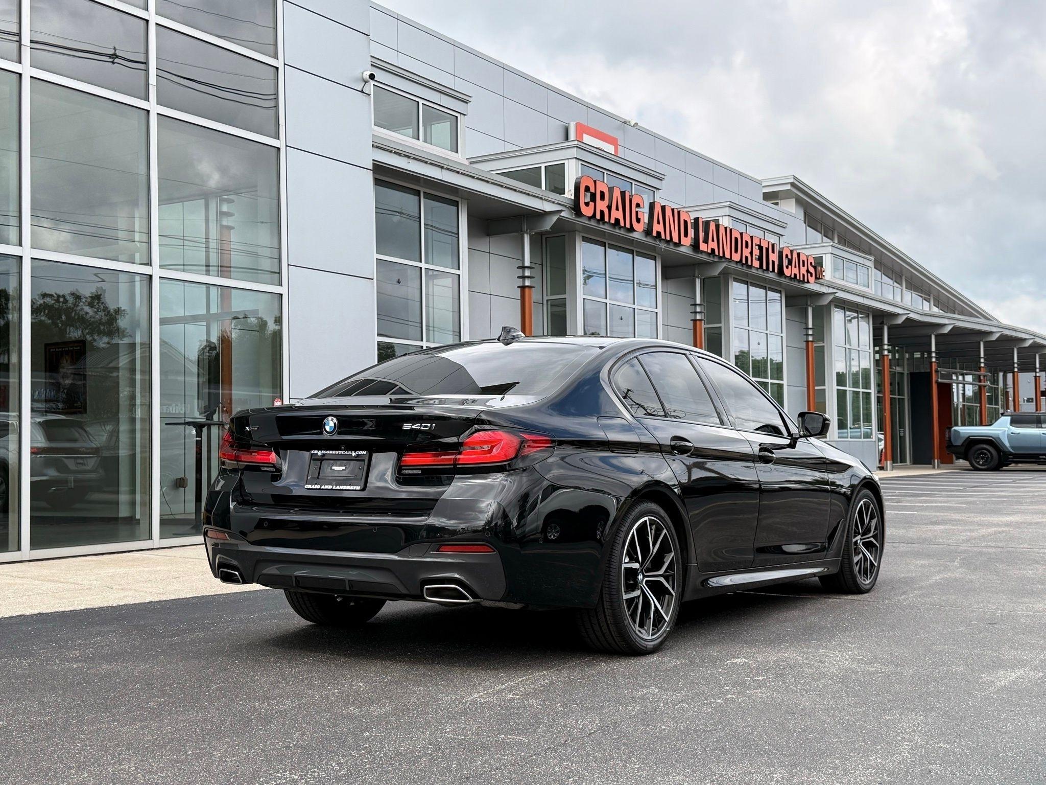 BMW 5-Series  2022