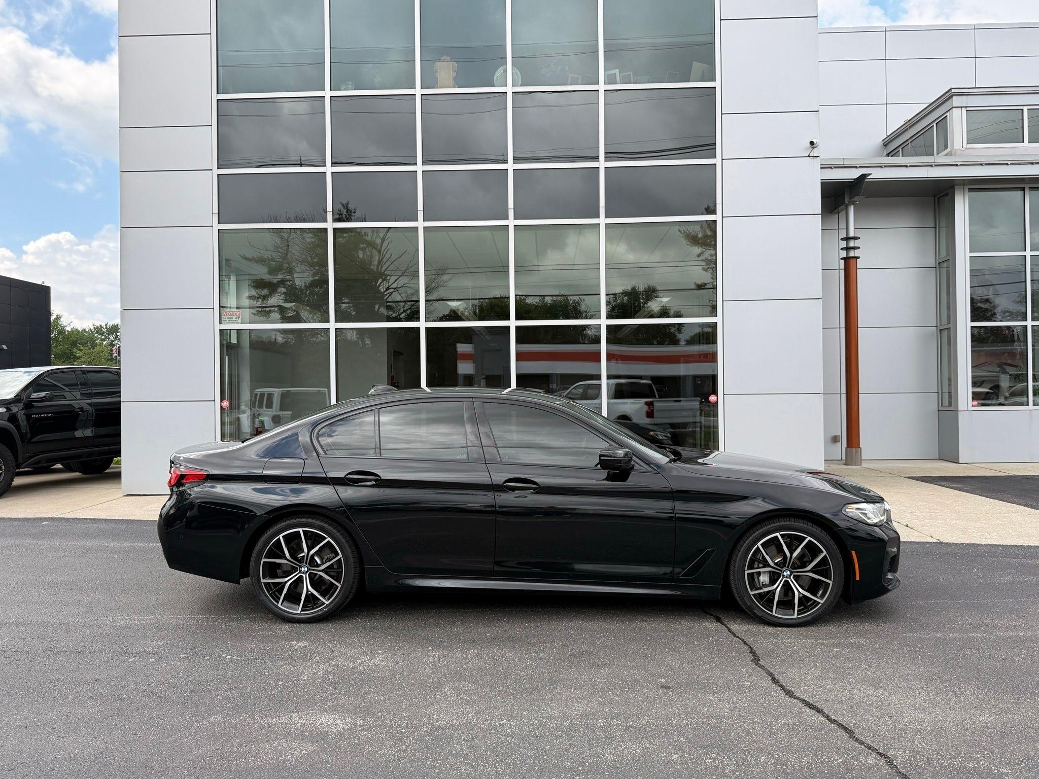BMW 5-Series  2022