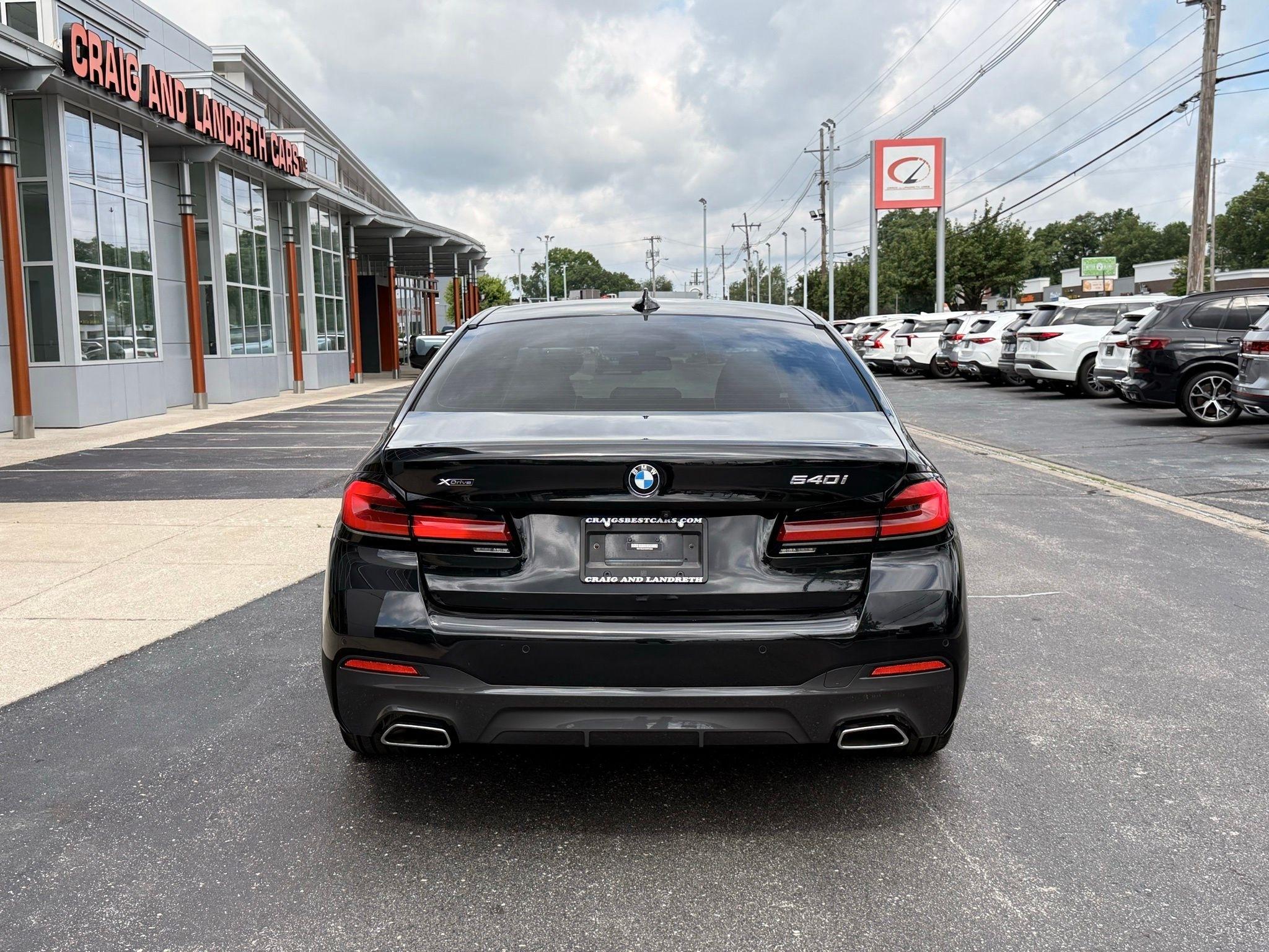 BMW 5-Series  2022
