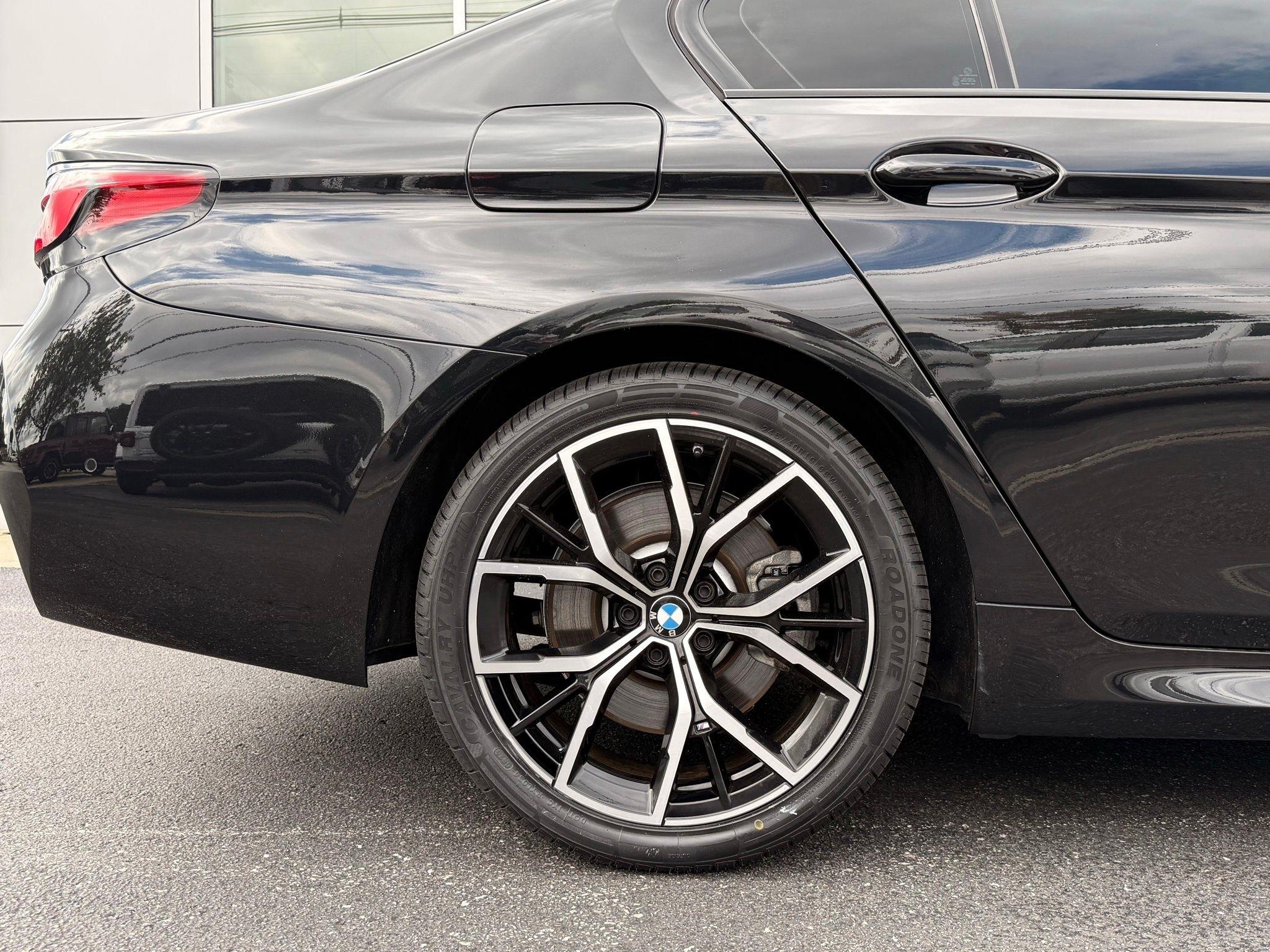 BMW 5-Series  2022