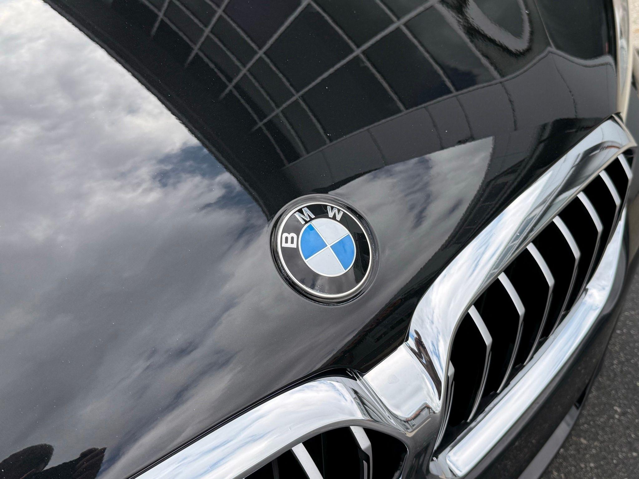 BMW 5-Series  2022