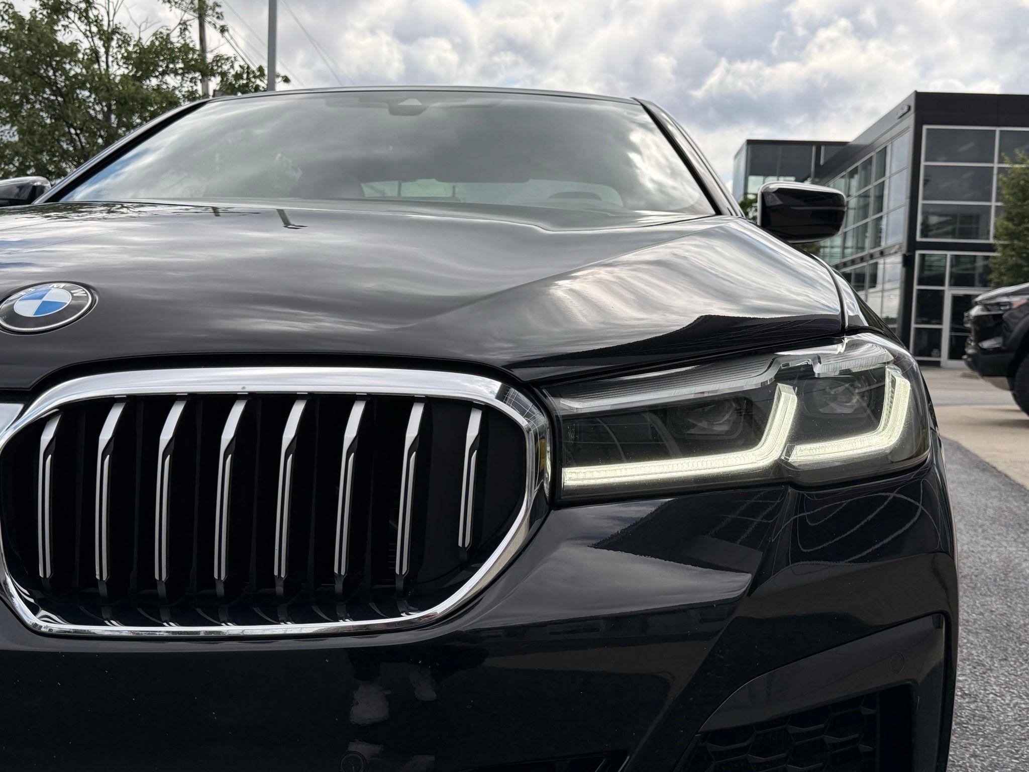 BMW 5-Series  2022