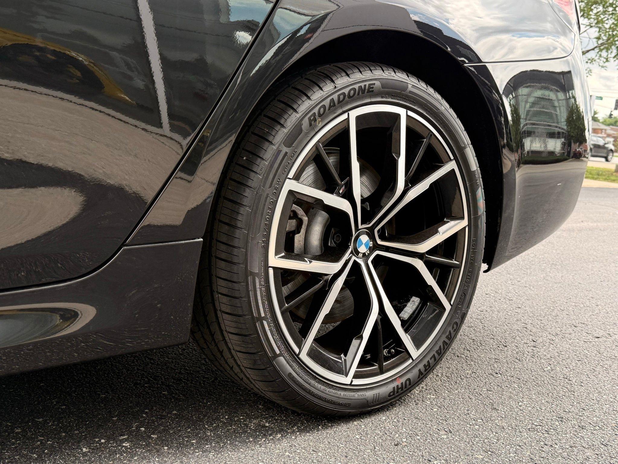 BMW 5-Series  2022