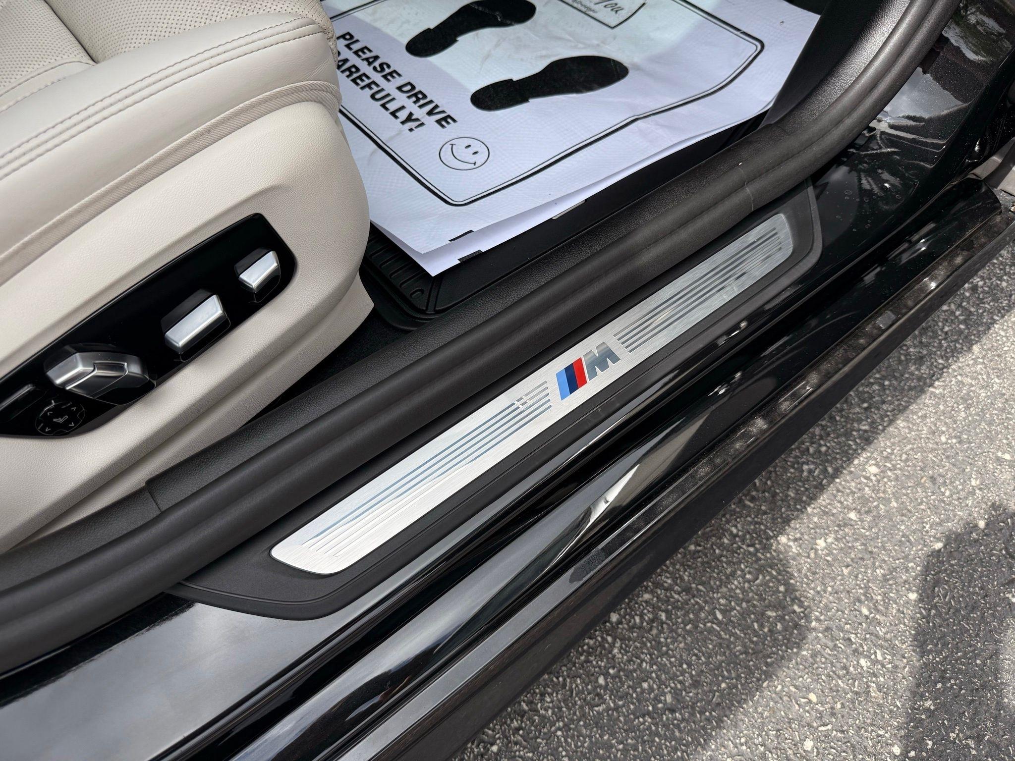 BMW 5-Series  2022