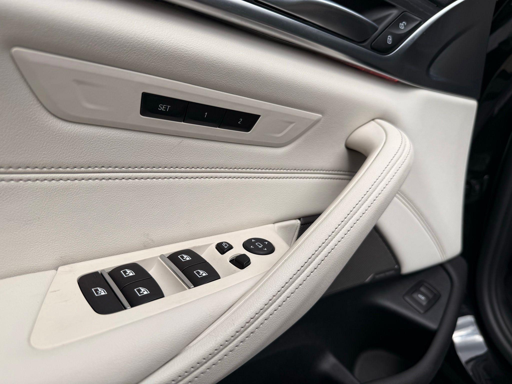 BMW 5-Series  2022