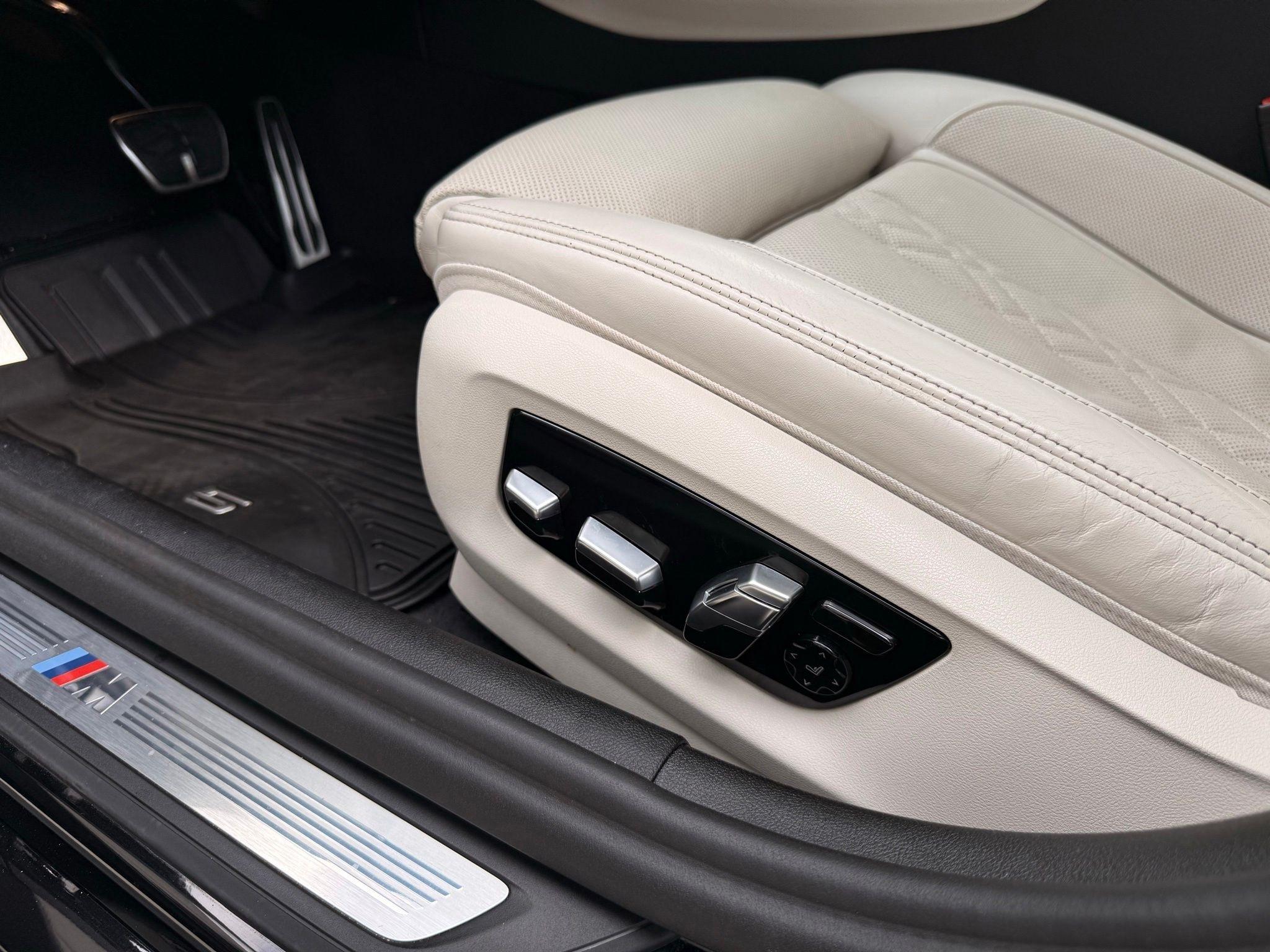 BMW 5-Series  2022