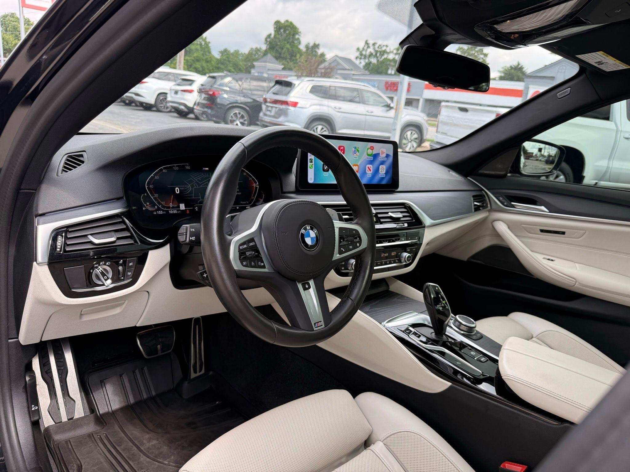 BMW 5-Series  2022