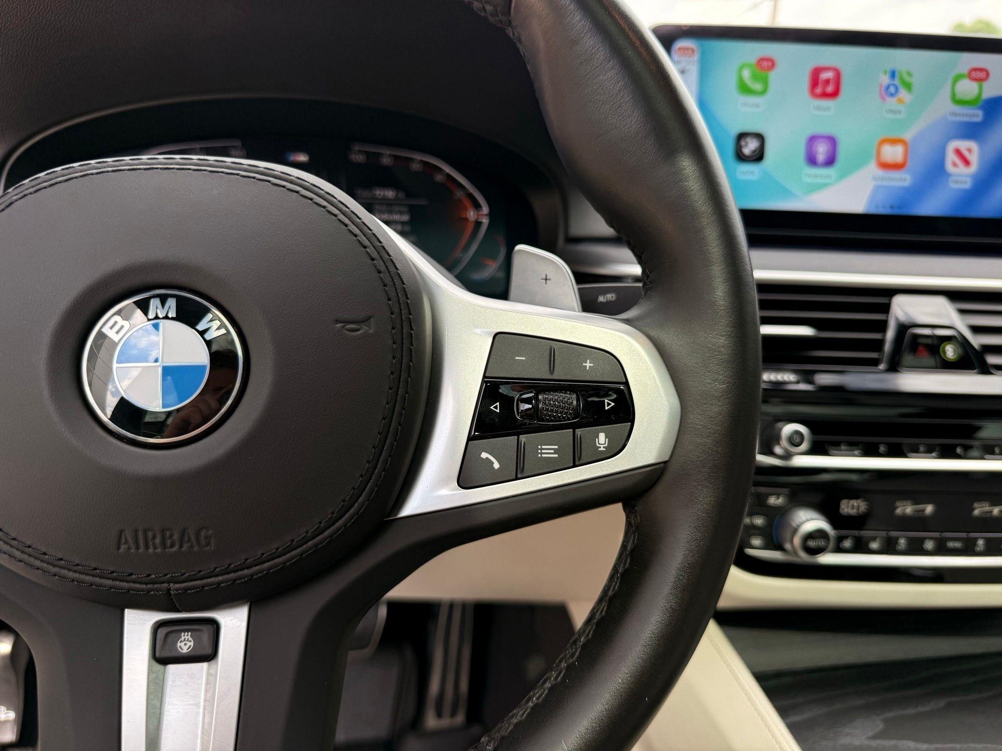 BMW 5-Series  2022