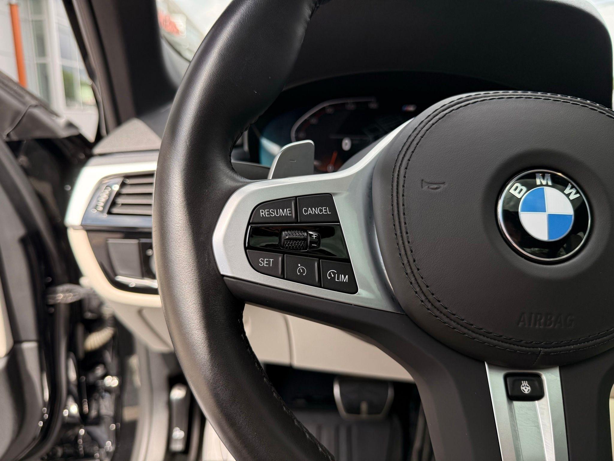 BMW 5-Series  2022