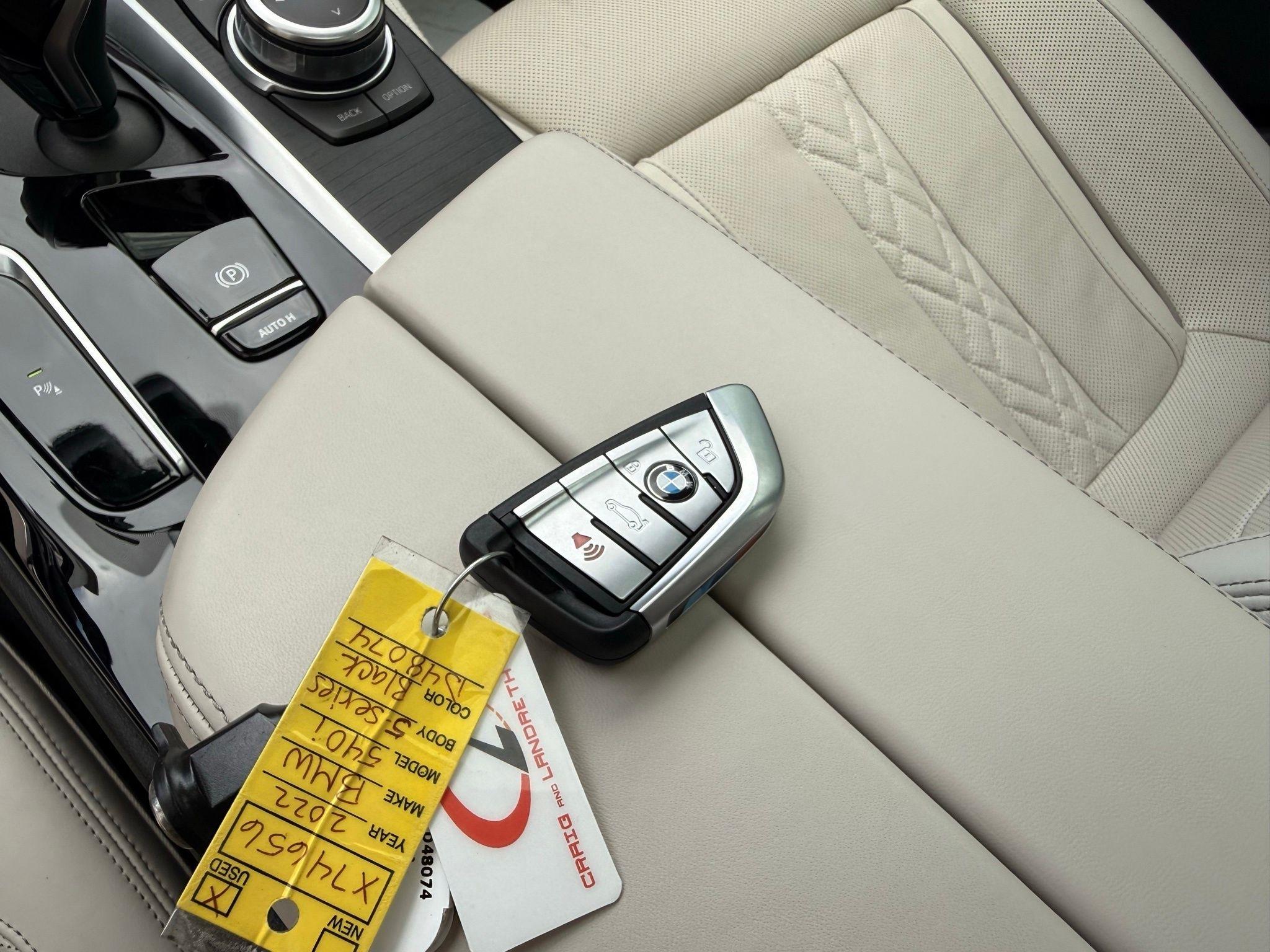 BMW 5-Series  2022
