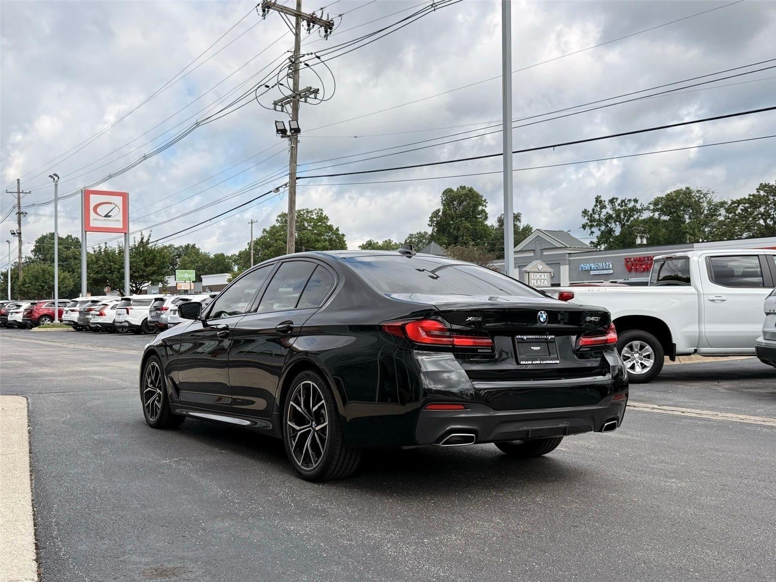 BMW 5-Series  2022