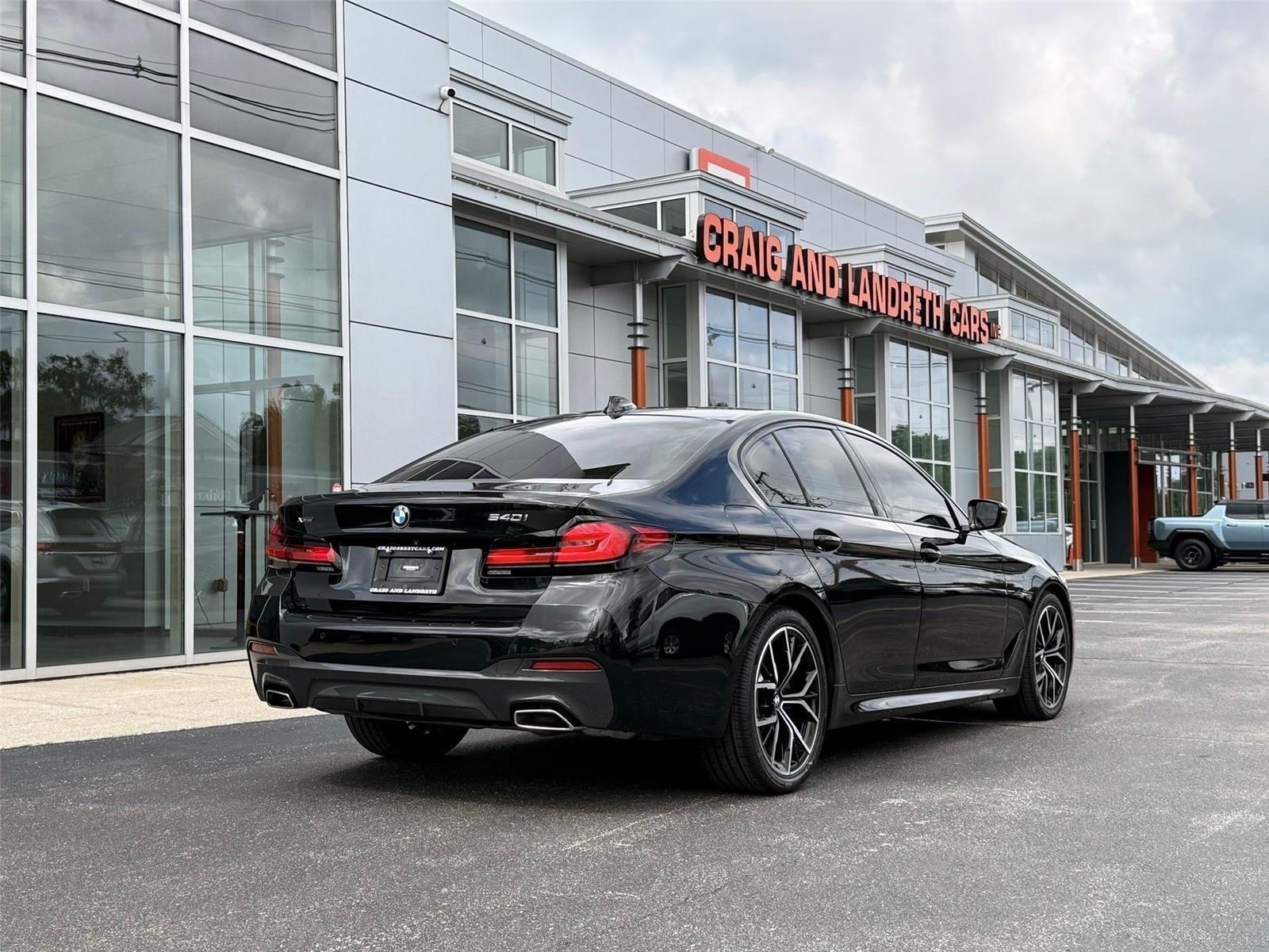 BMW 5-Series  2022