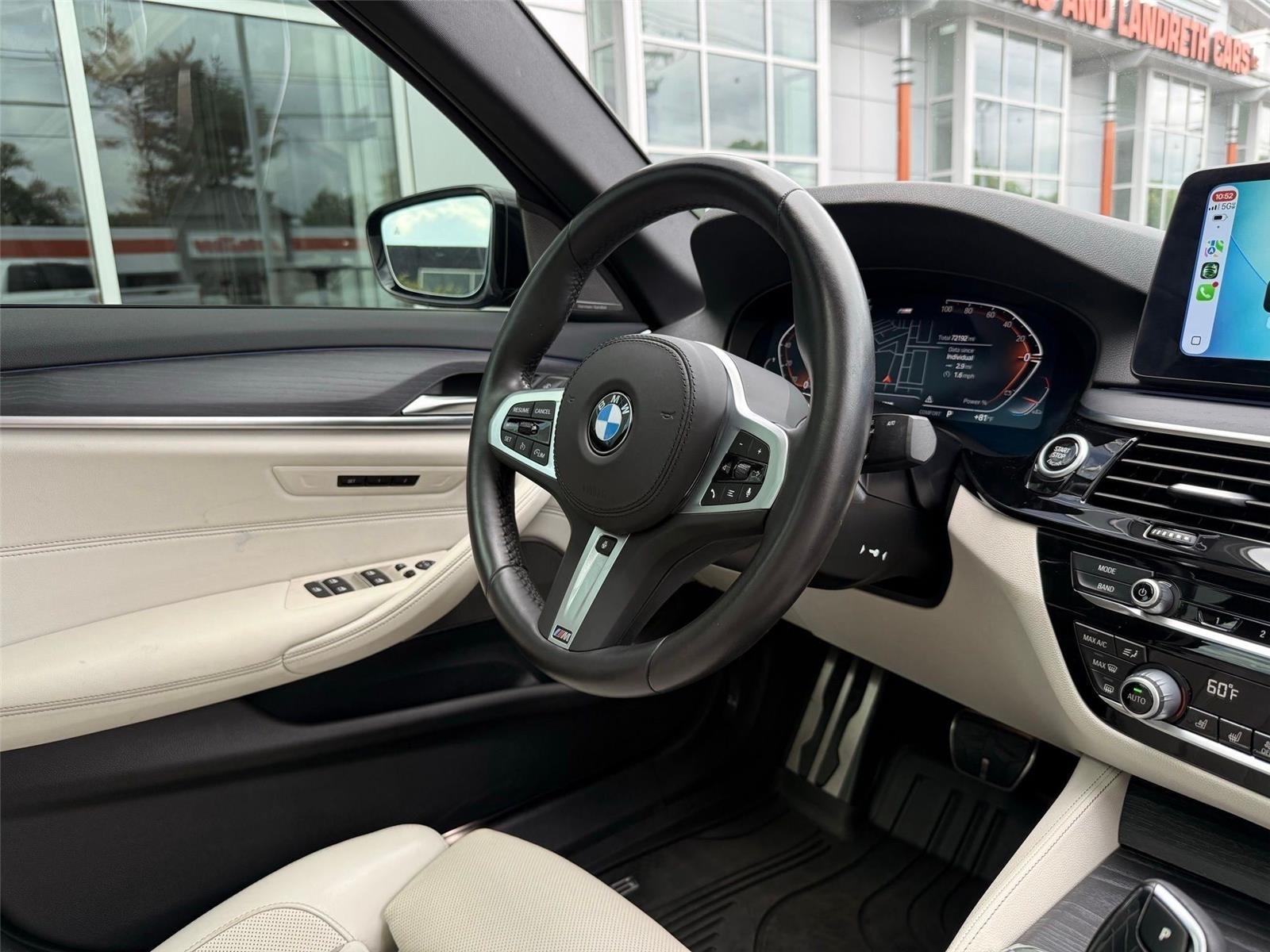 BMW 5-Series  2022