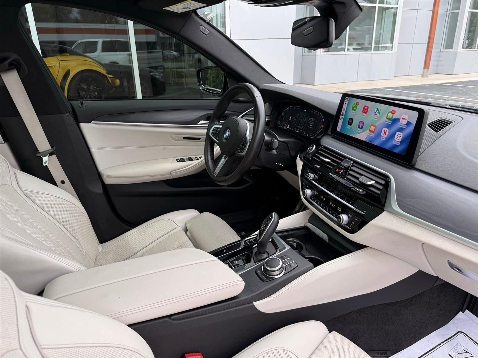 BMW 5-Series  2022