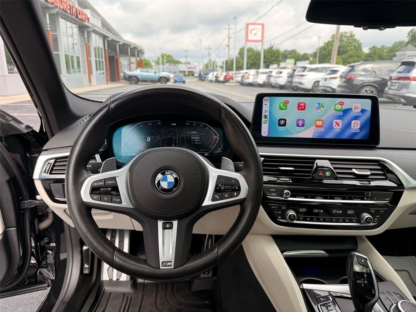 BMW 5-Series  2022