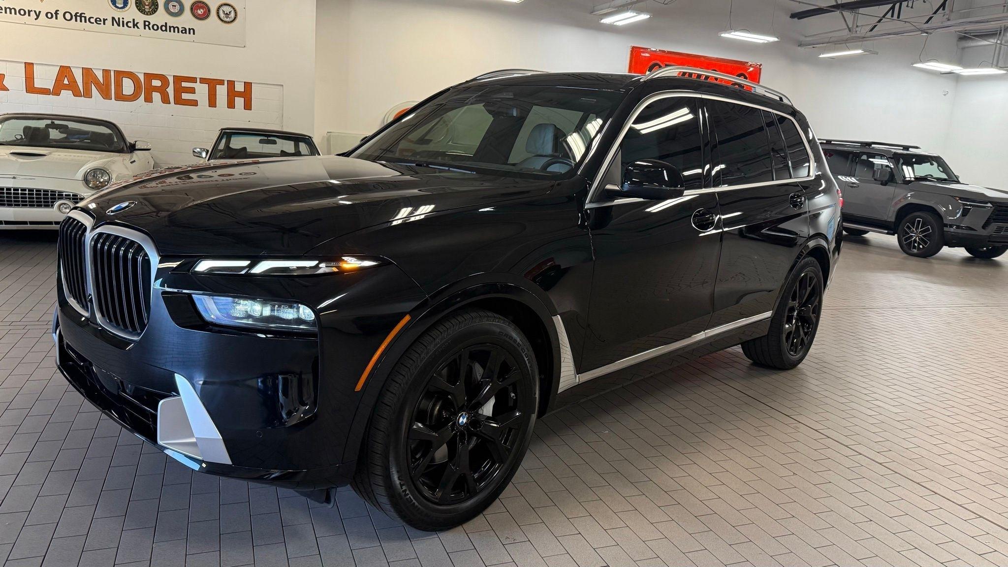 BMW X7  2024