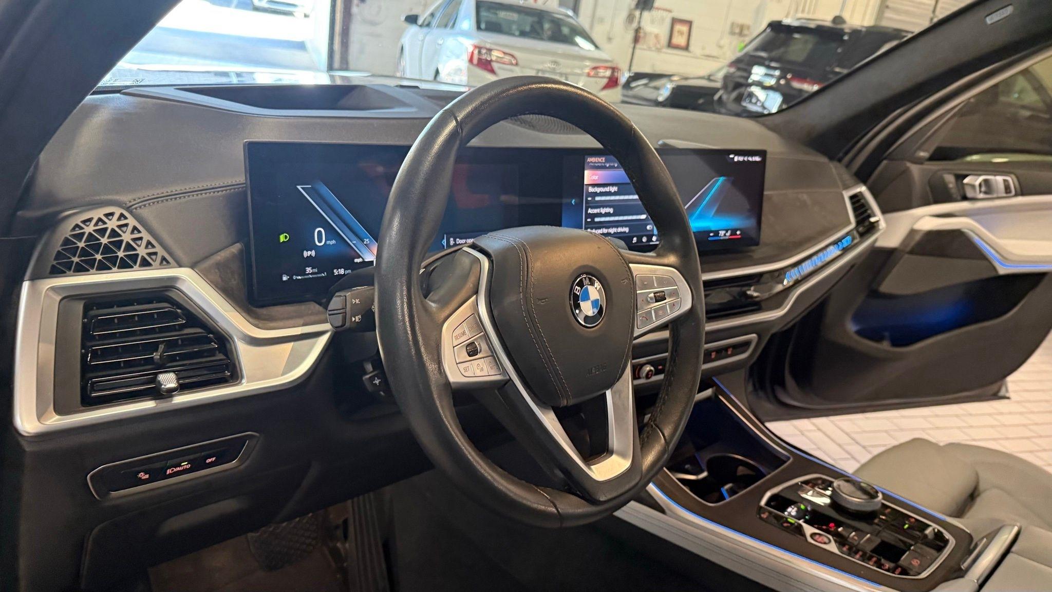 BMW X7  2024