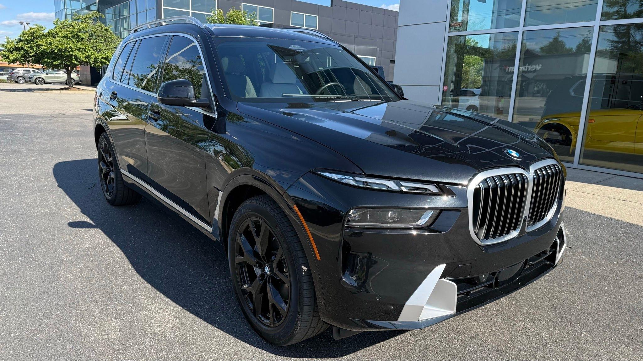 BMW X7  2024