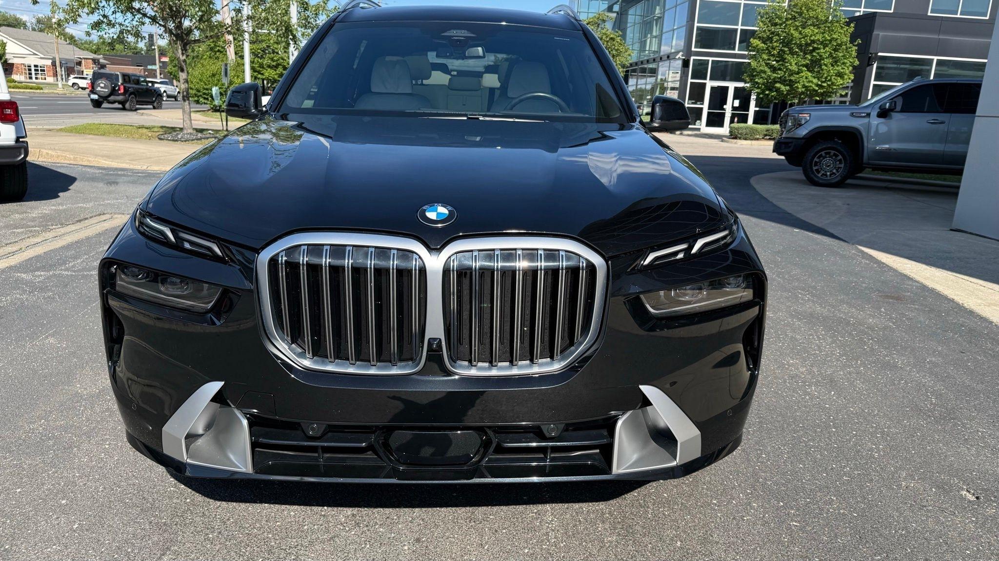 BMW X7  2024