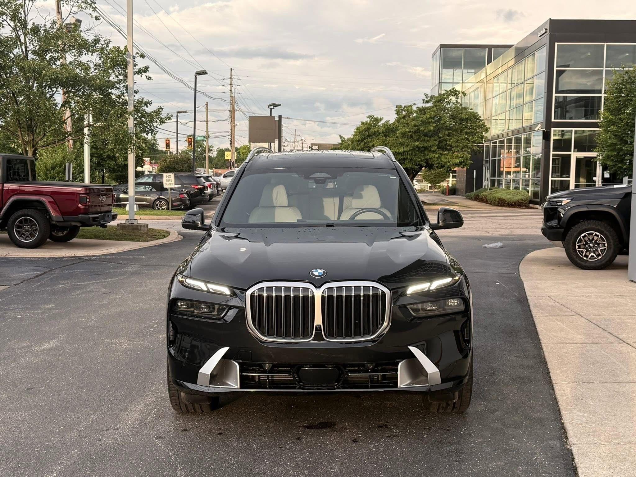 BMW X7  2024