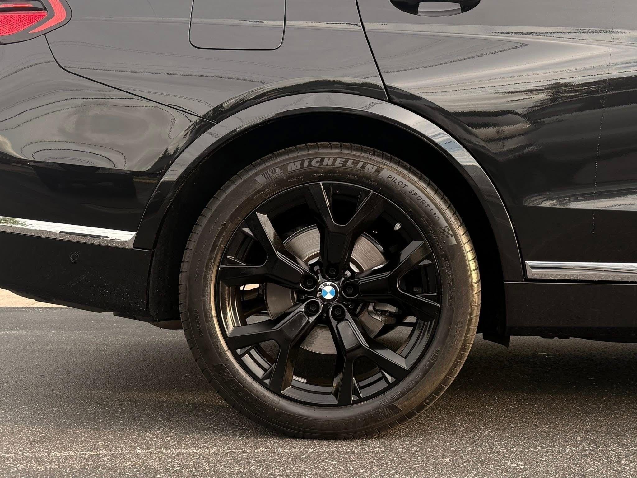 BMW X7  2024