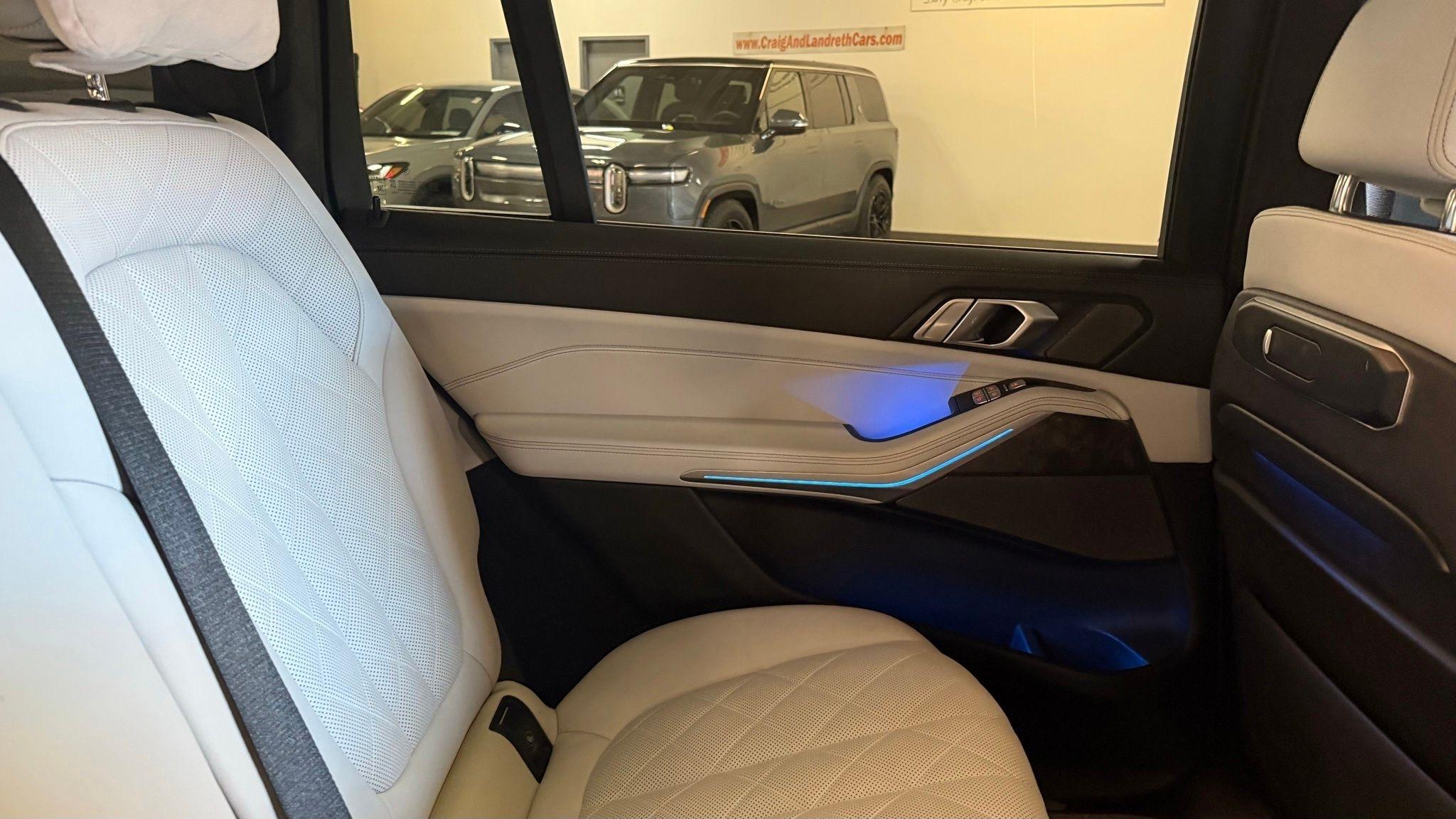 BMW X7  2024