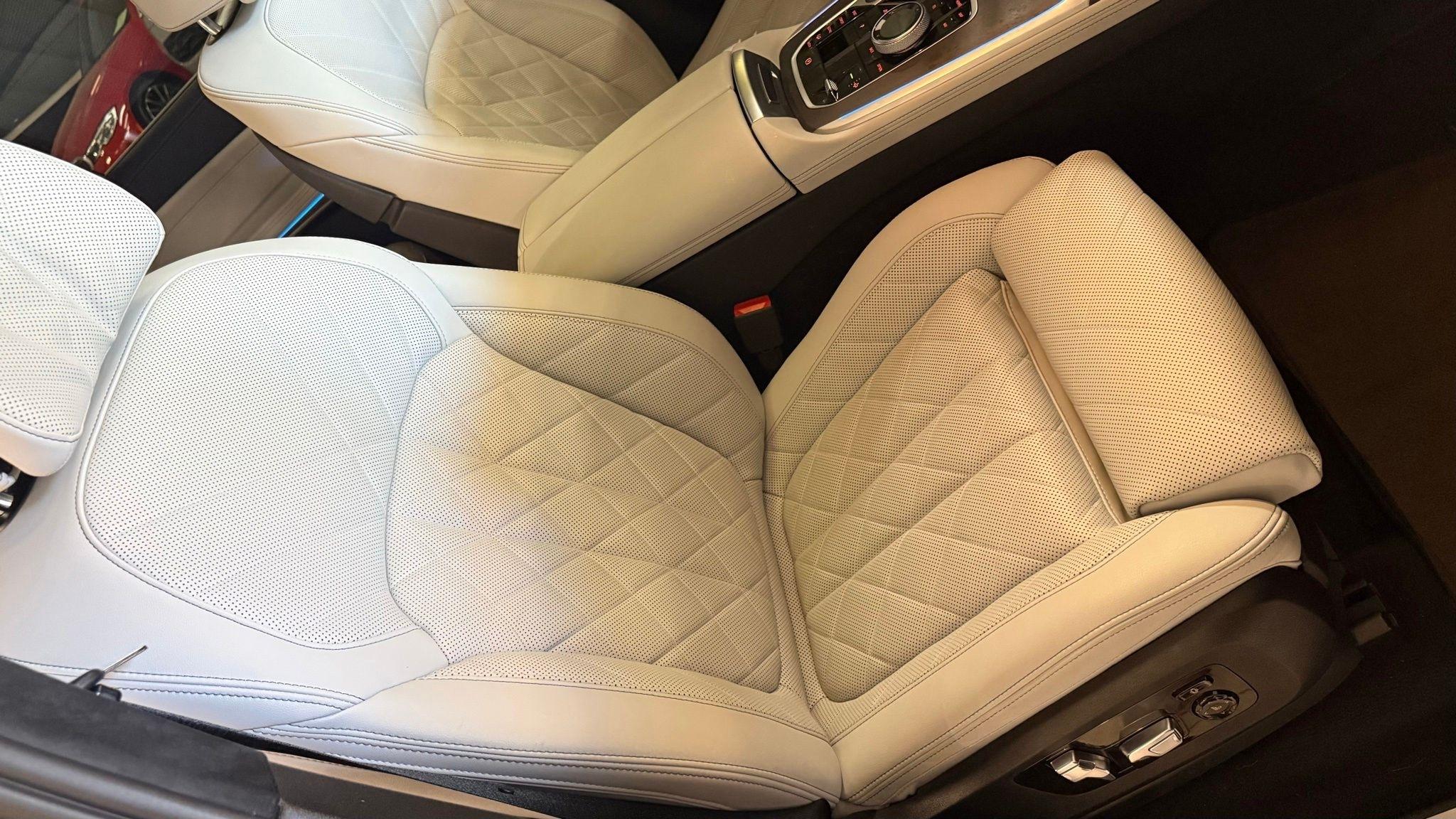 BMW X7  2024